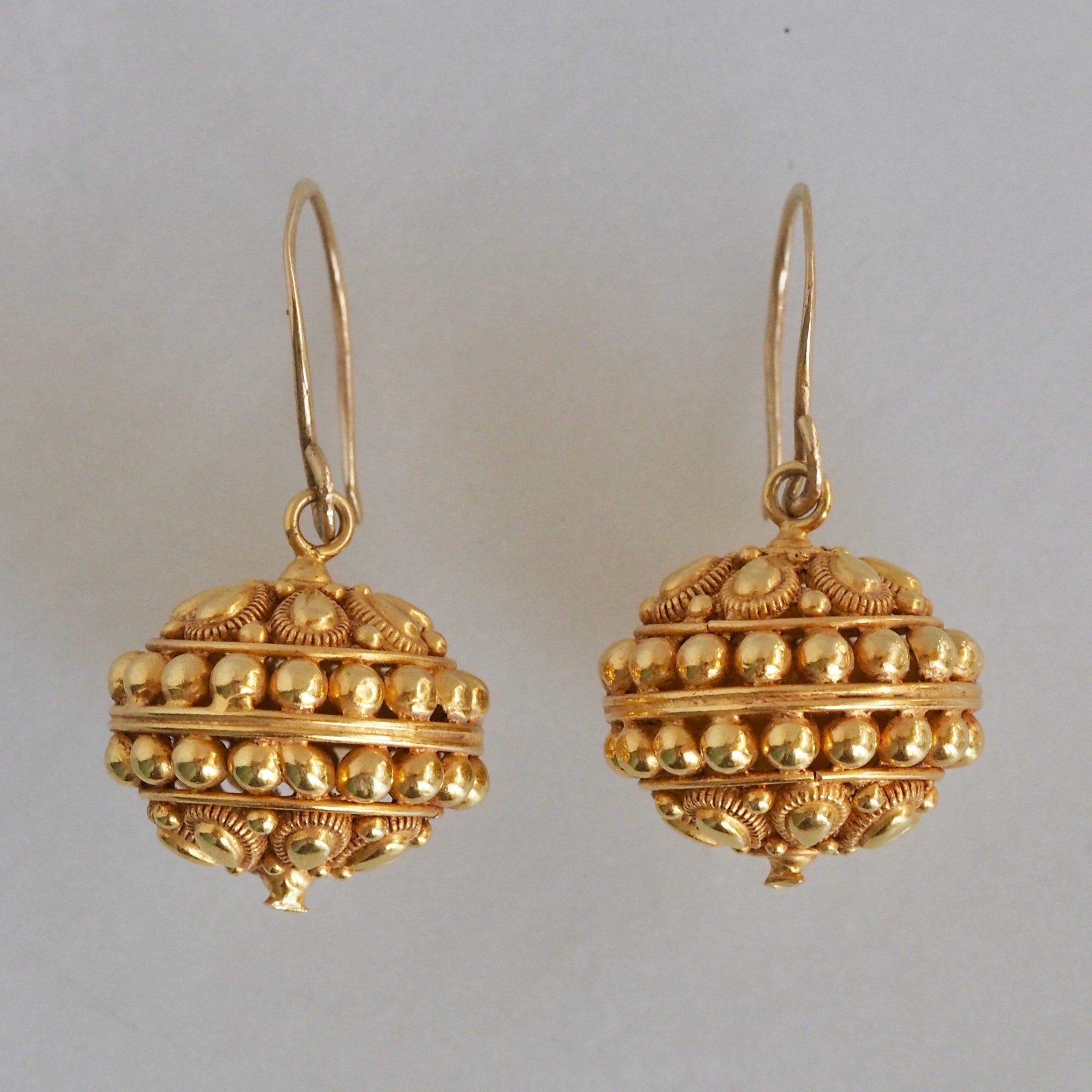 Vintage Indian 18k Gold Cannetille Ball Earrings
