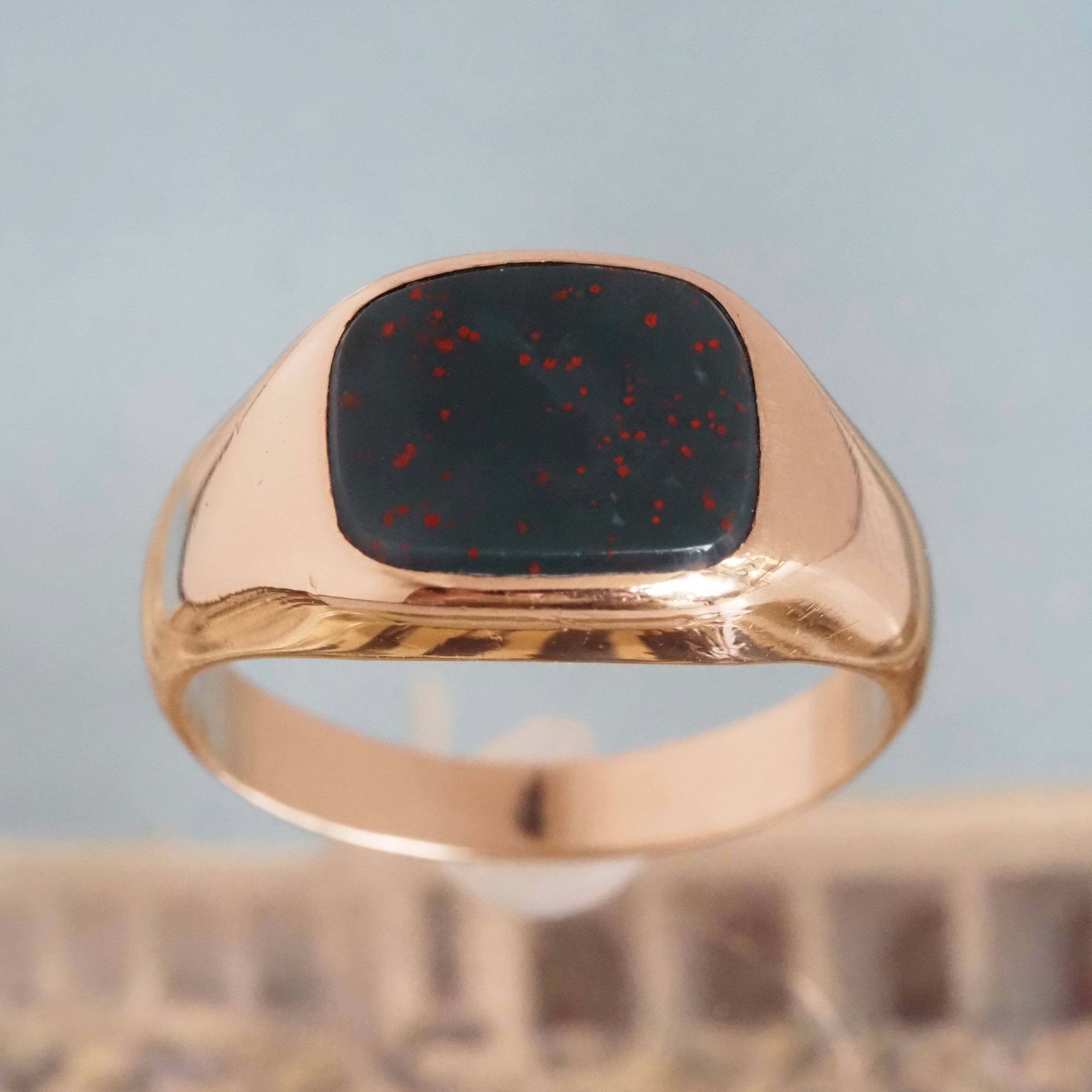 Vintage Curved Bloodstone 14k Gold Signet Ring