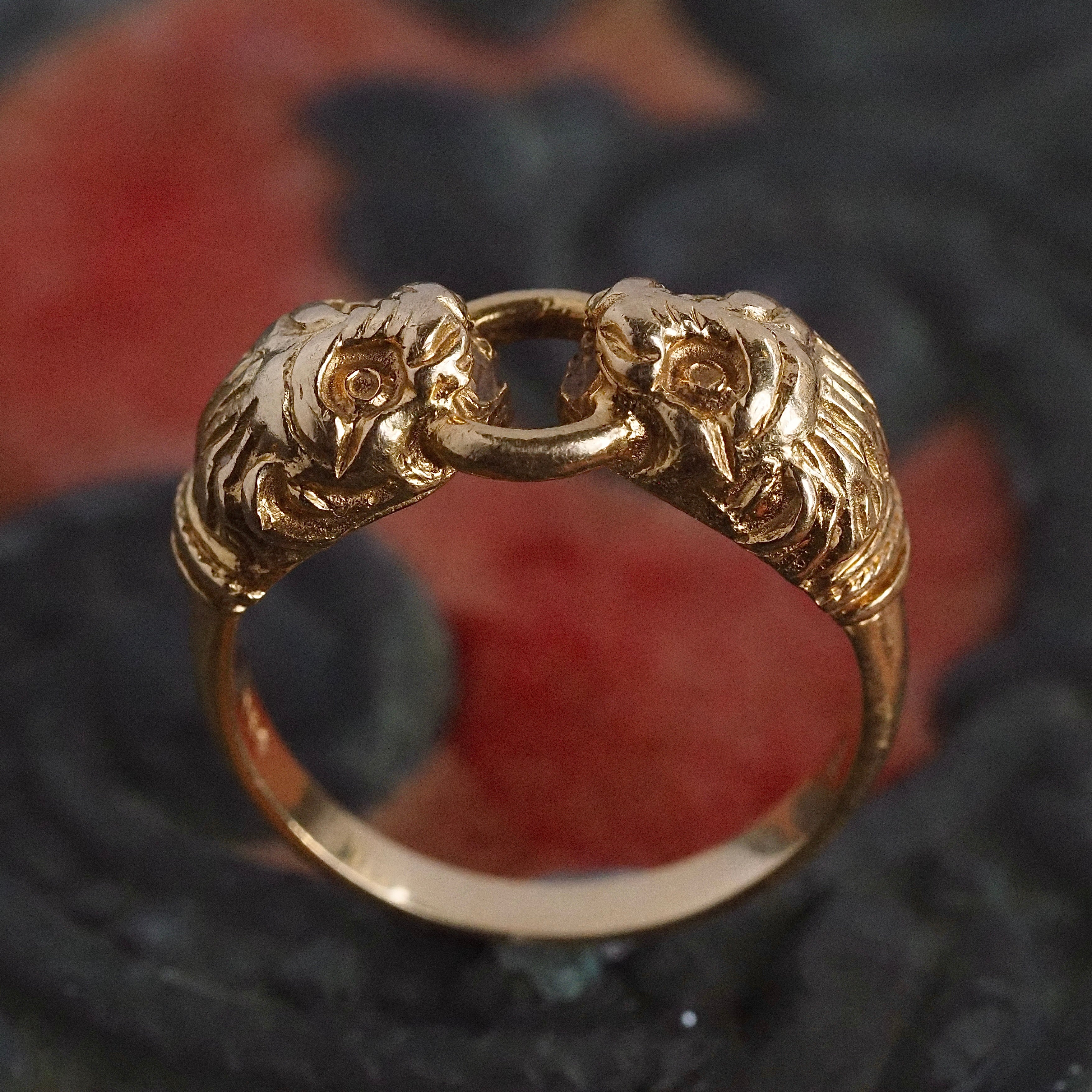 Vintage Ancient Style 18k Gold Double Lion Head Ring