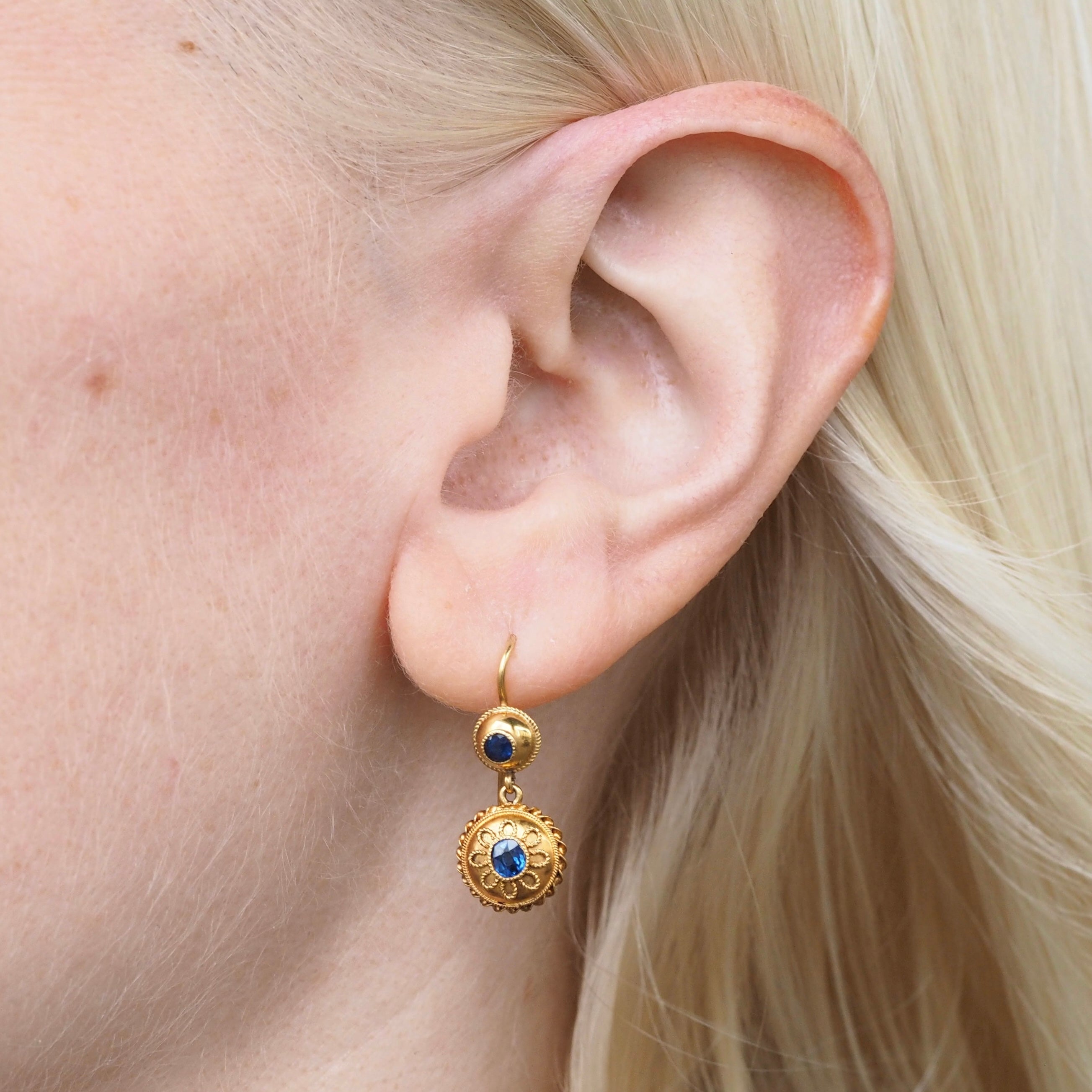 Vintage English 15k Gold Filligree Natural Sapphire Earrings