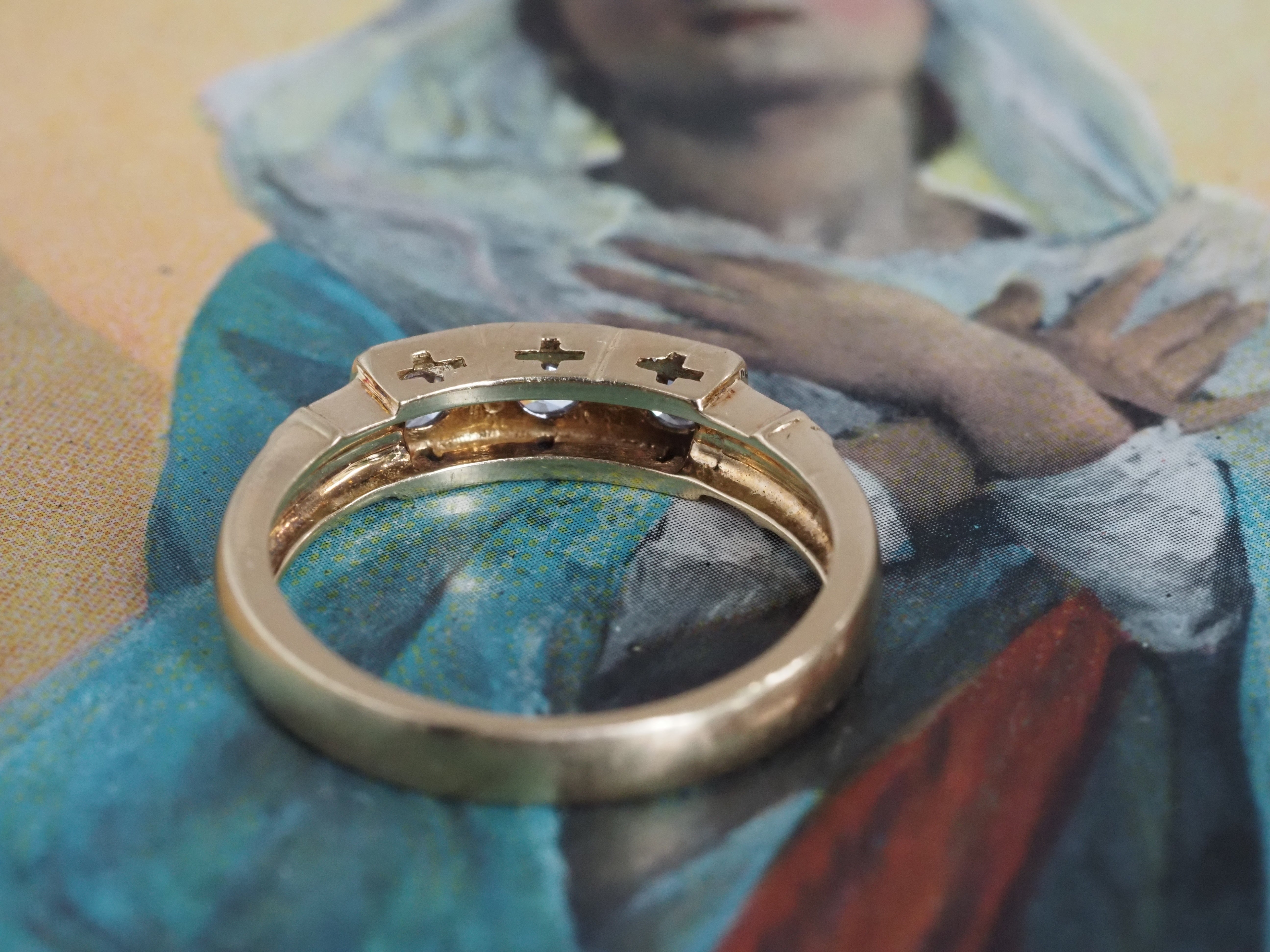 Vintage English Diamond Trilogy 18k Gold Castle Ring