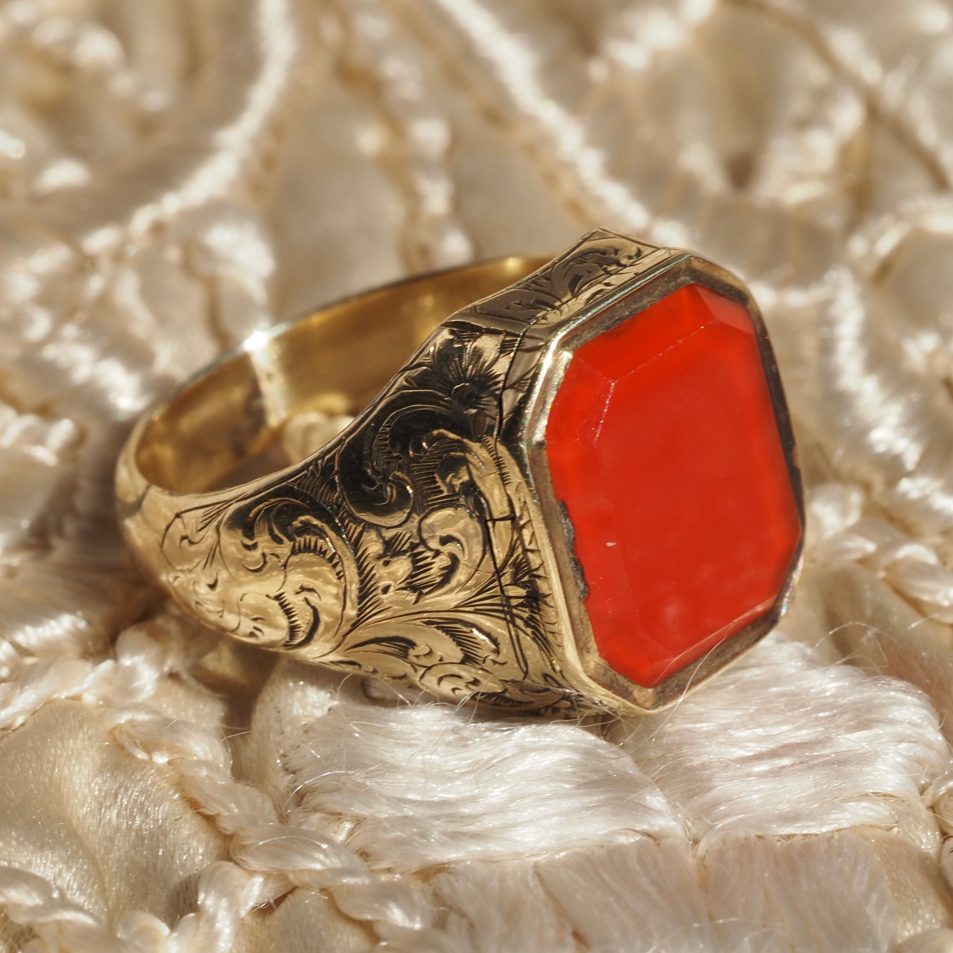 Antique Victorian 14k Gold Engraved Locket Carnelian Ring