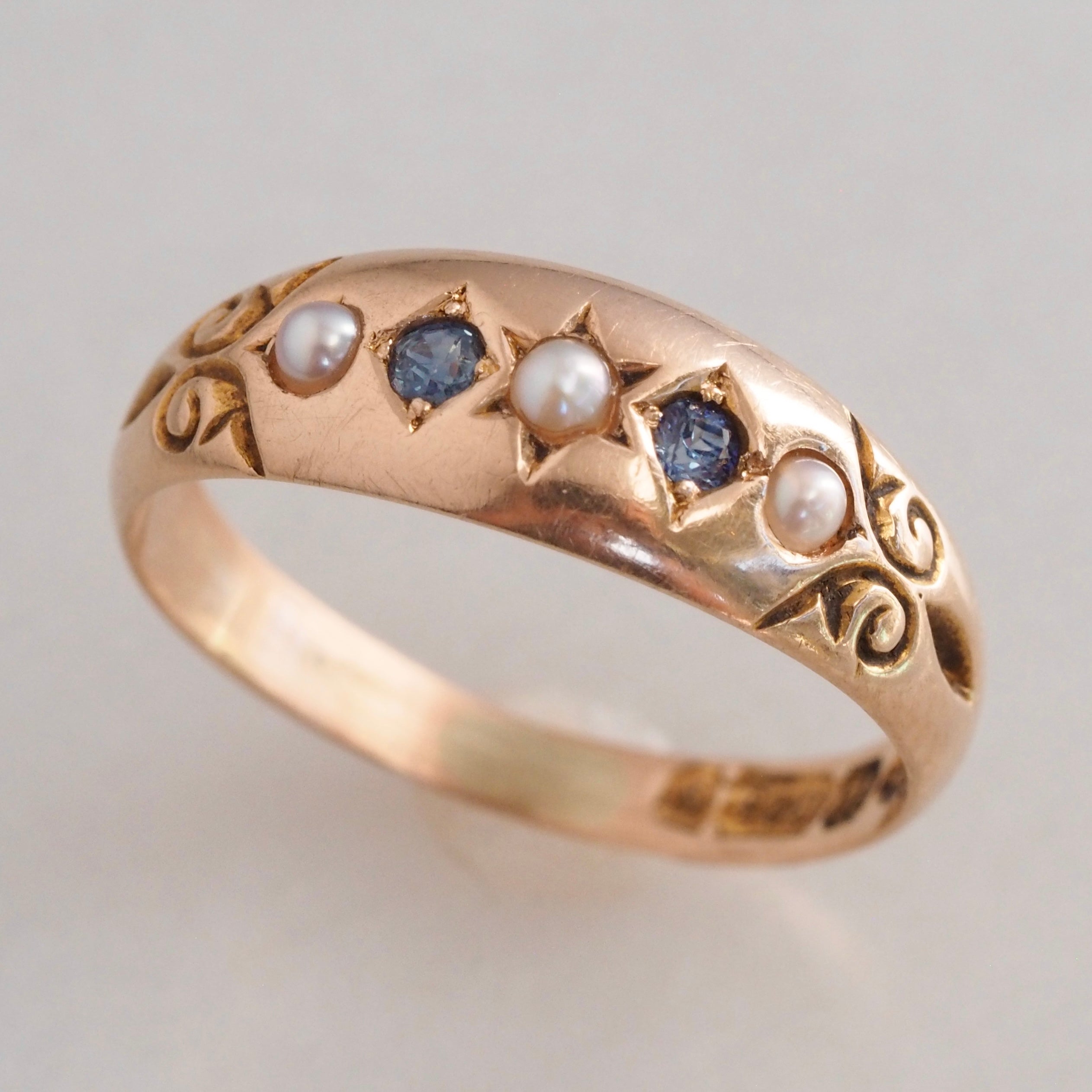 Antique Late Victorian 15k Gold Sapphire and Seed Pearl Flush Set Ring