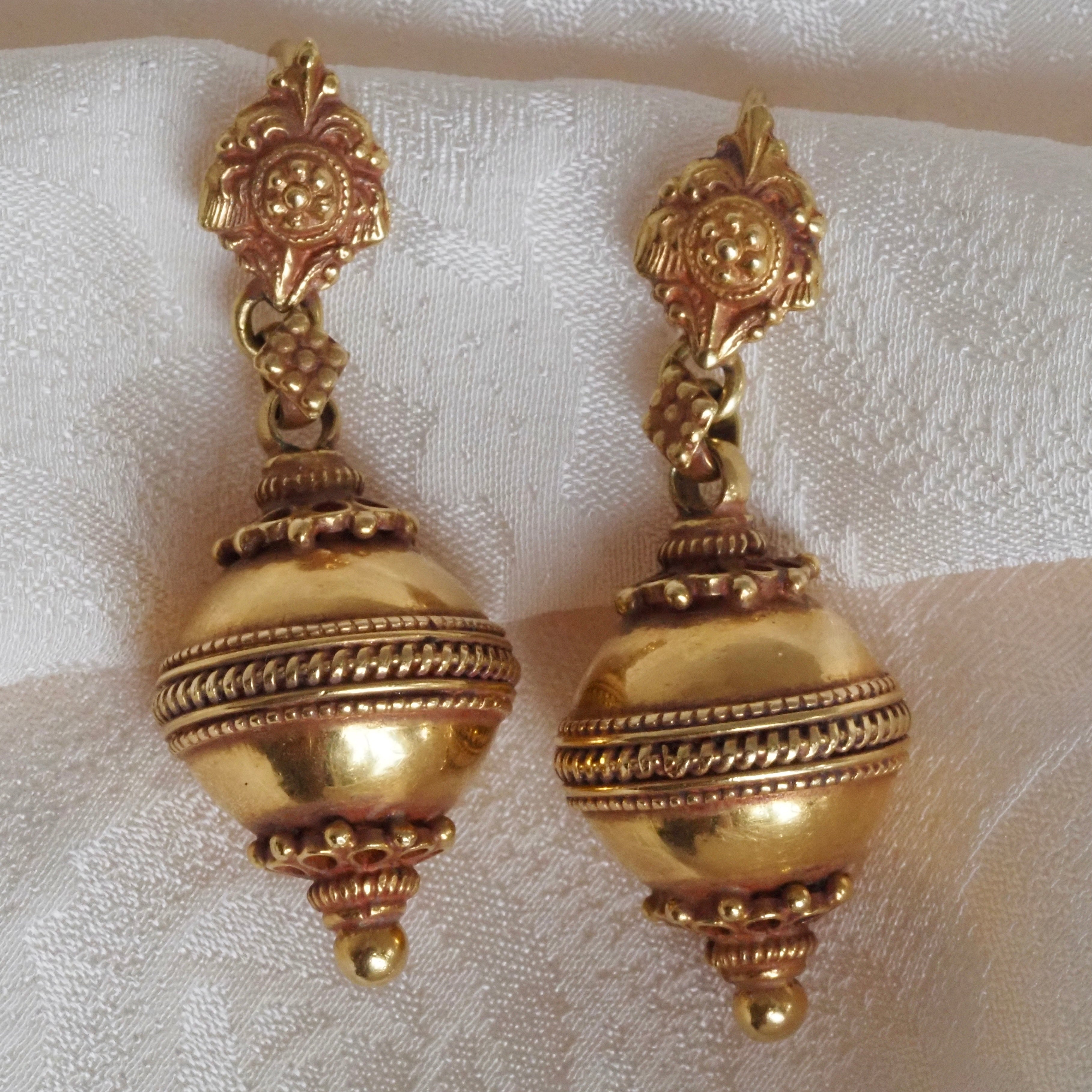 Vintage Indian 18k Gold Drop Earrings