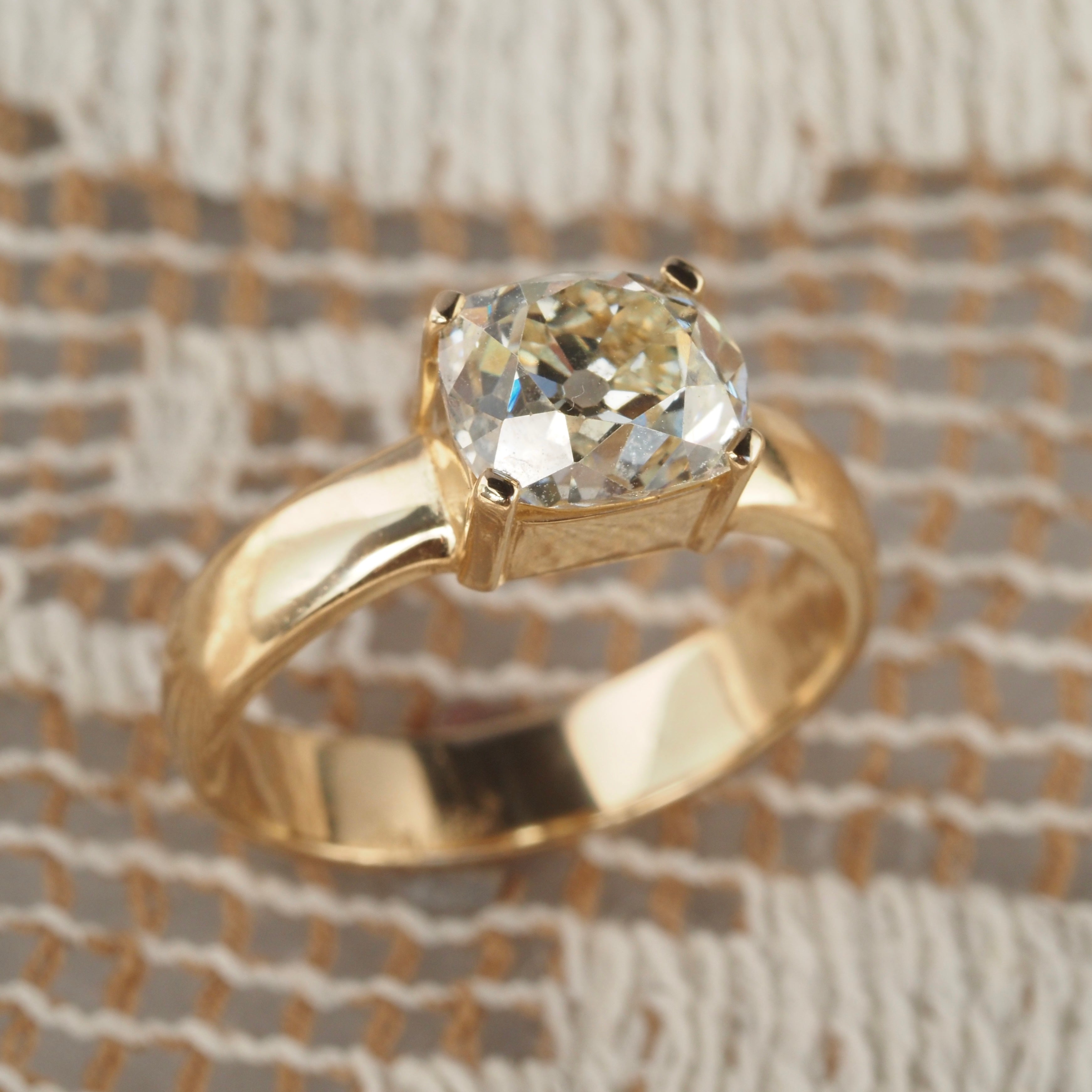 Antique 2ct Old Mine Cut Cushion Diamond in 14k Gold Engagement Ring