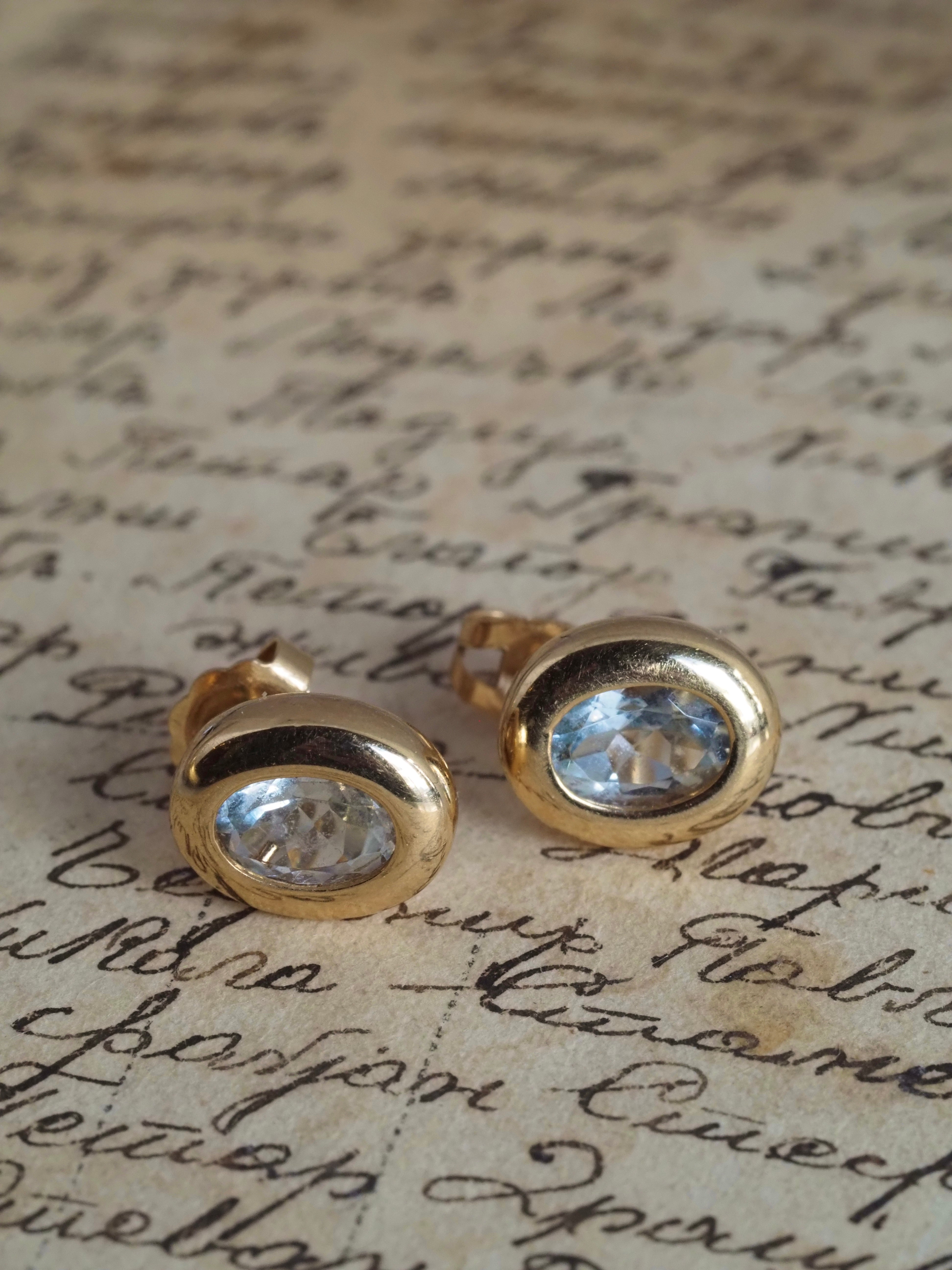 Vintage 14k Gold Aquamarine Bezel Set Studs