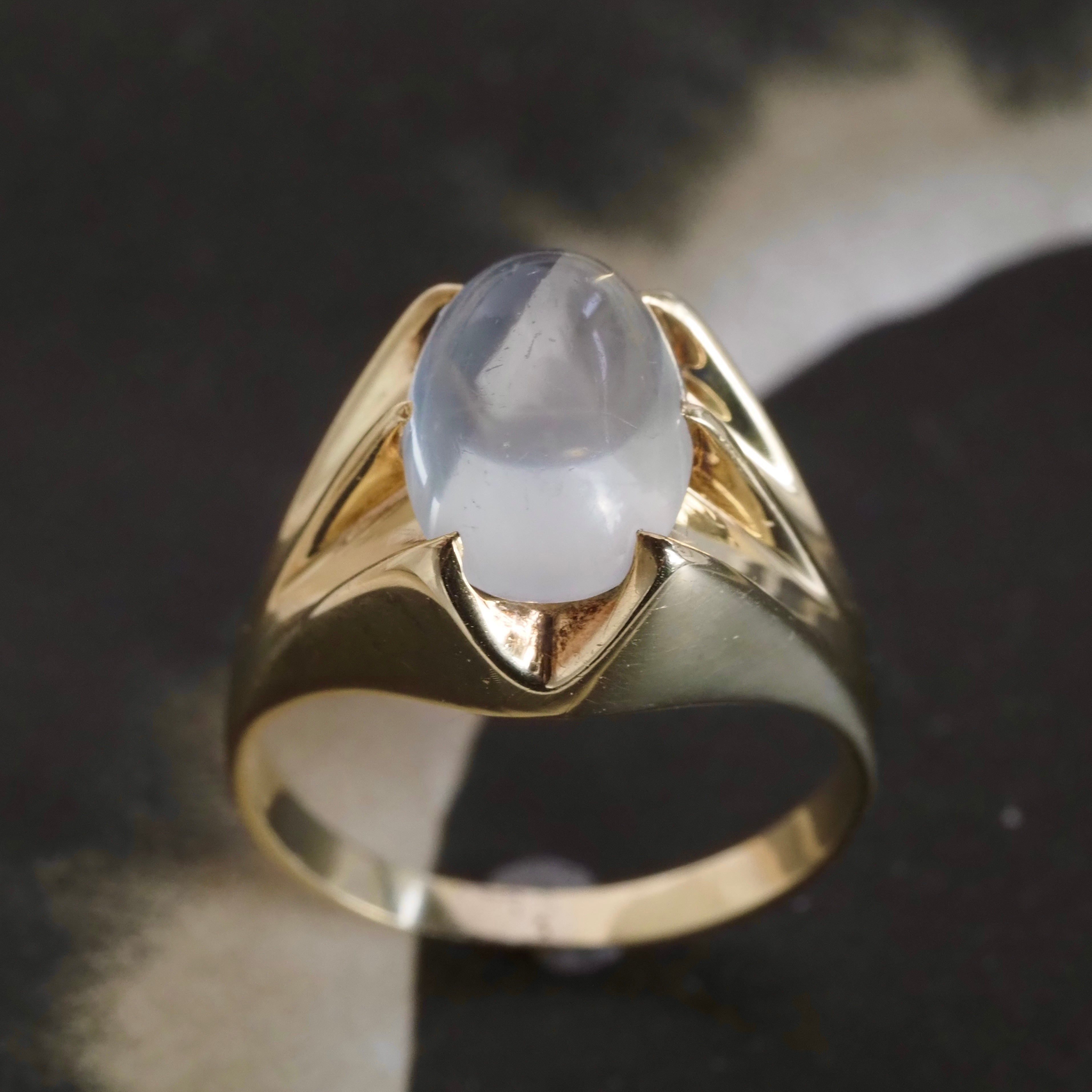 Vintage Moonstone 14k Gold Belcher Set Ring