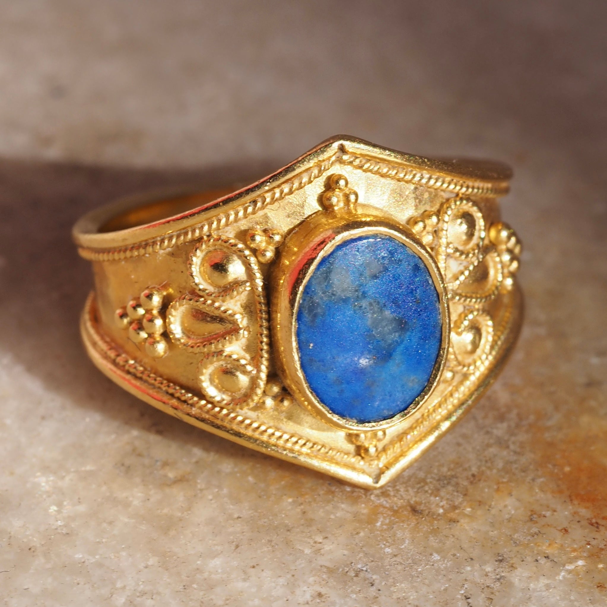 Vintage Greek 22k Gold Lapis Ring