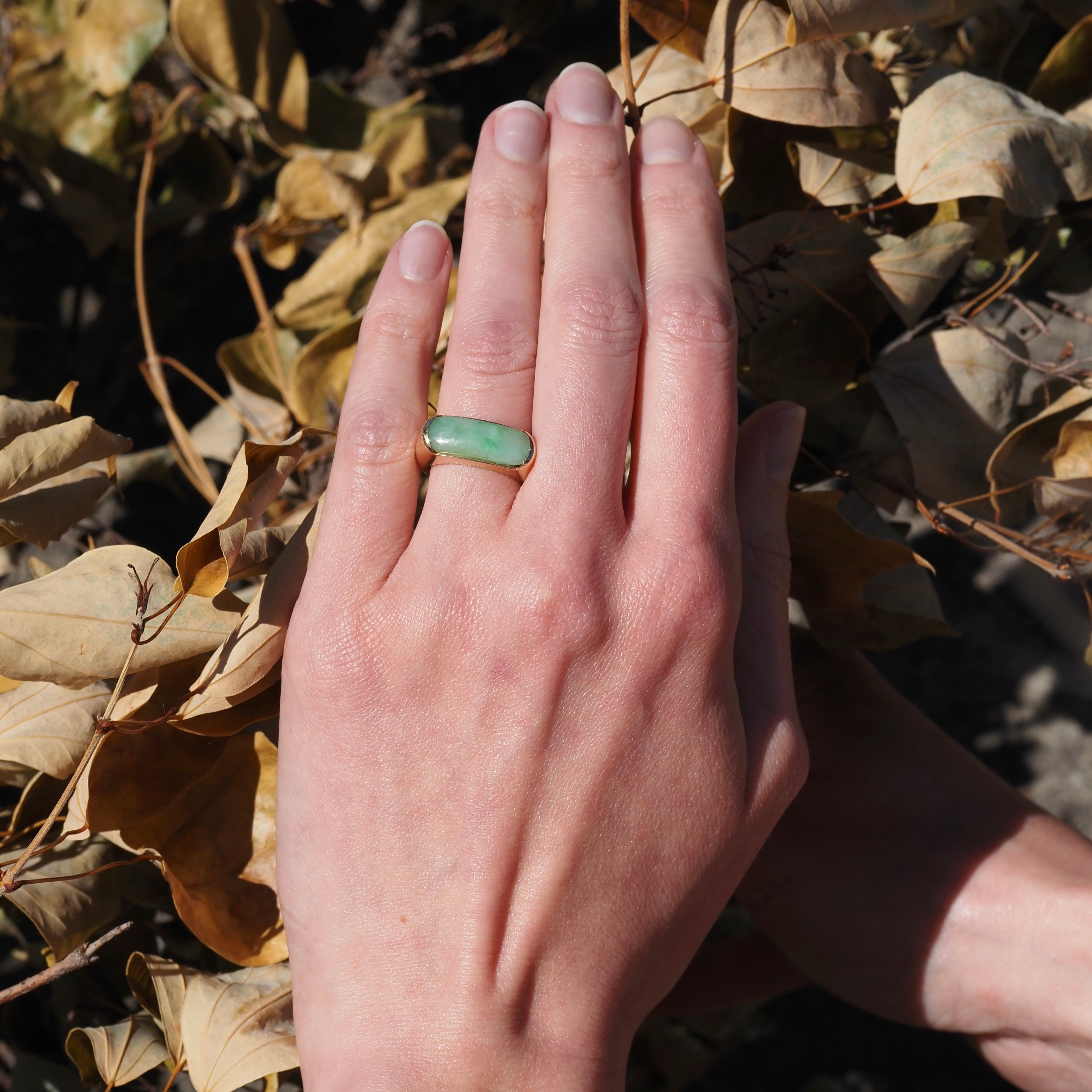 Vintage 14k Gold Jade Saddle Ring