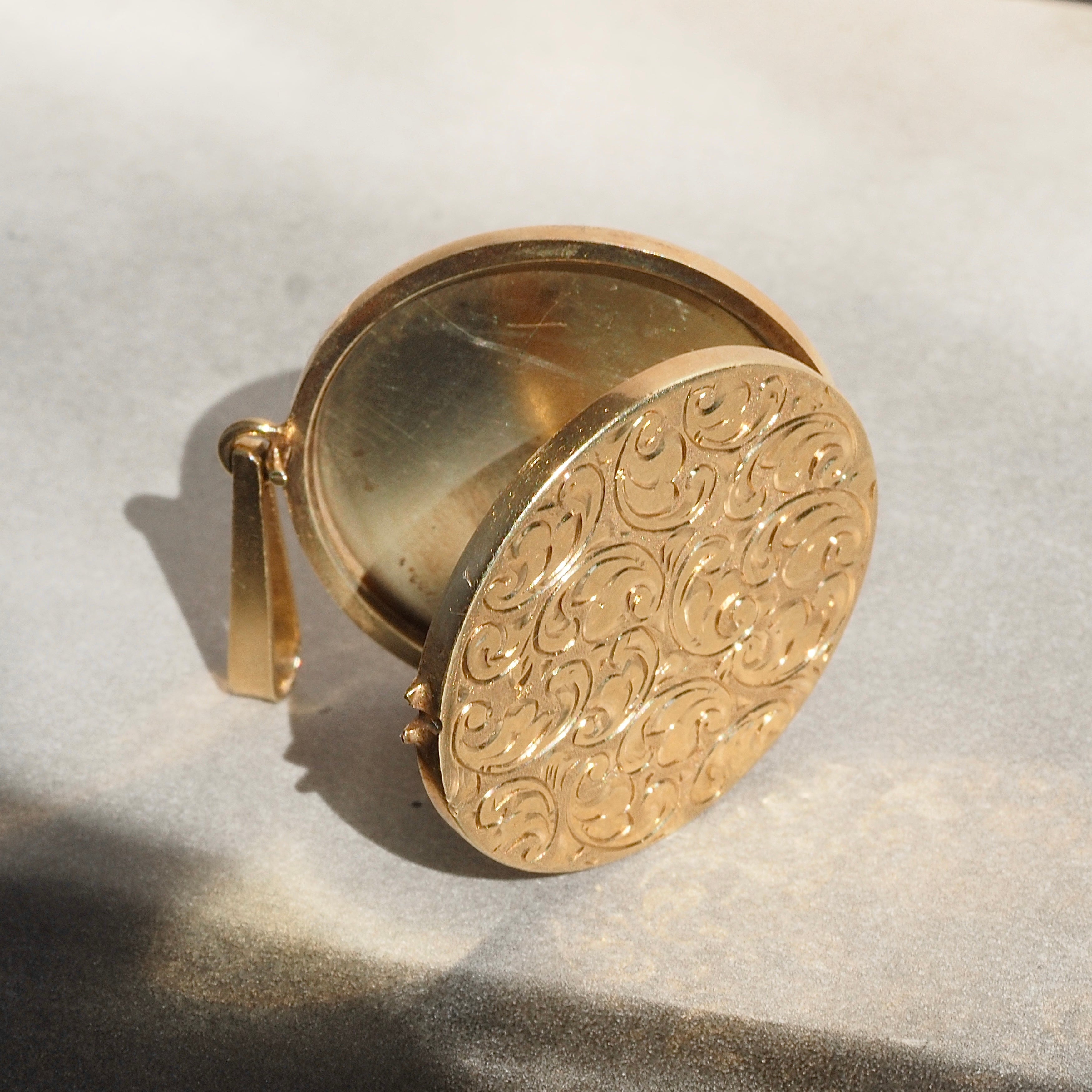 Vintage Ornately Engraved 14k Gold Locket