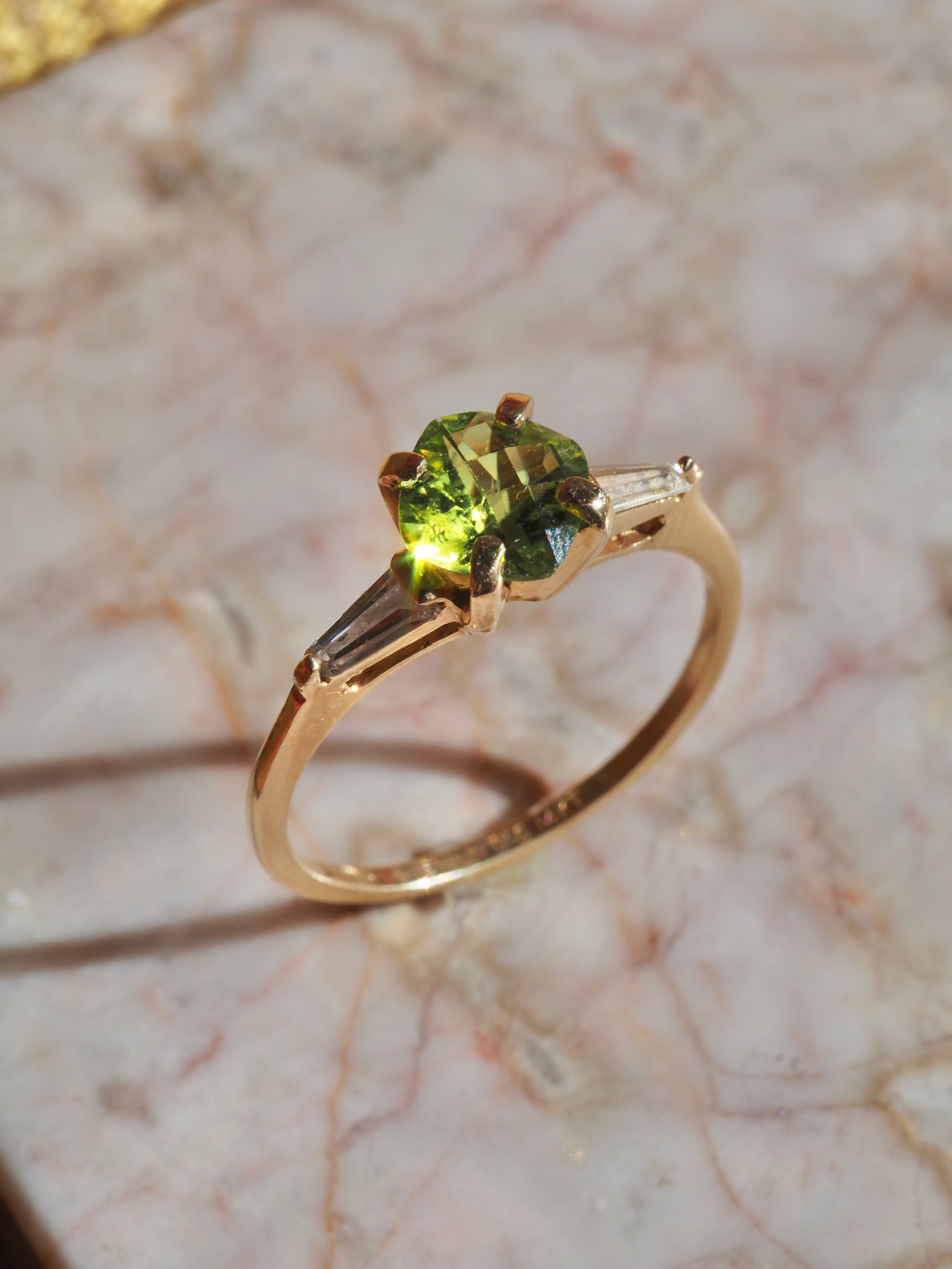 14k Gold Peridot & Cubic Zirconia Ring