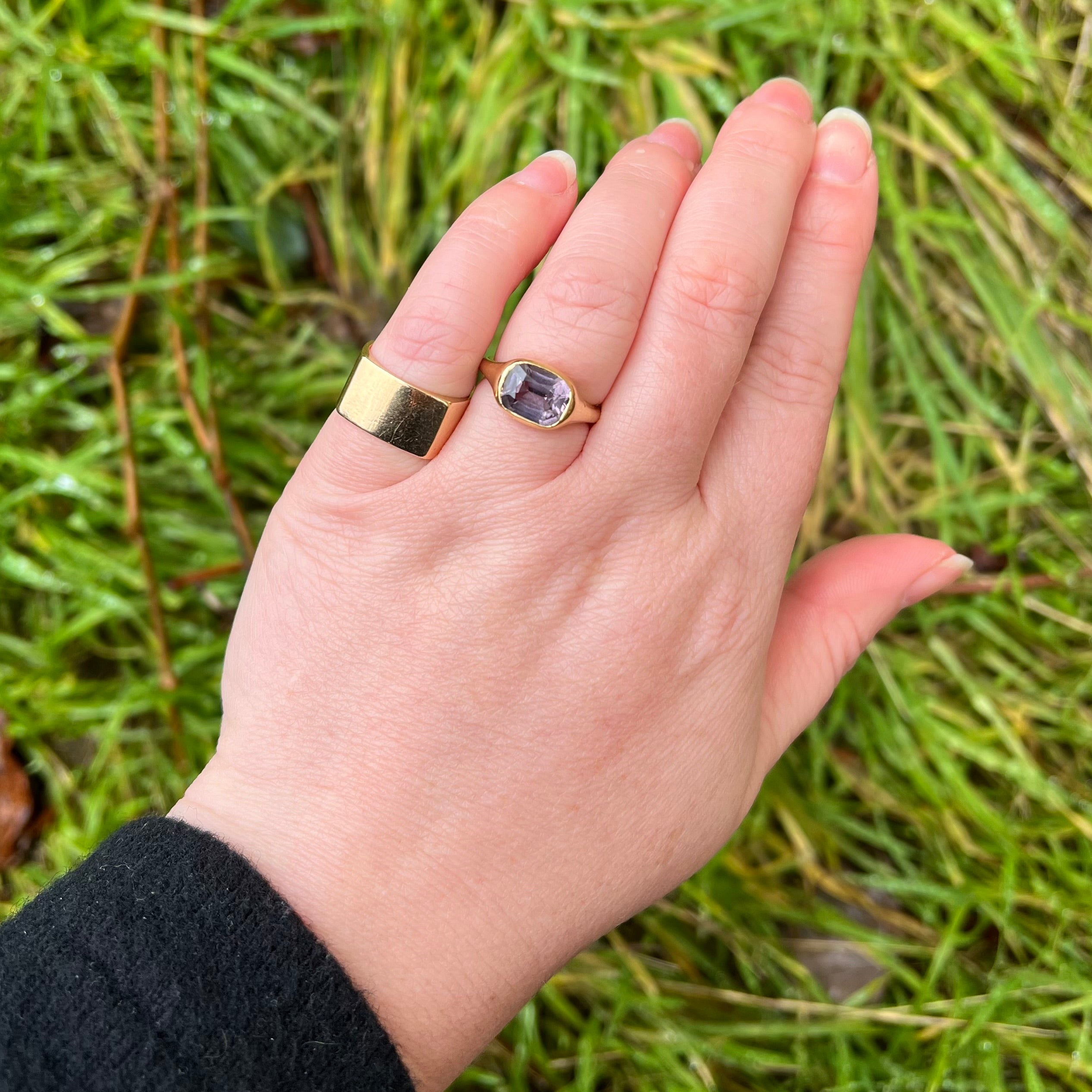 18k Gold Purple Spinel Signet Ring