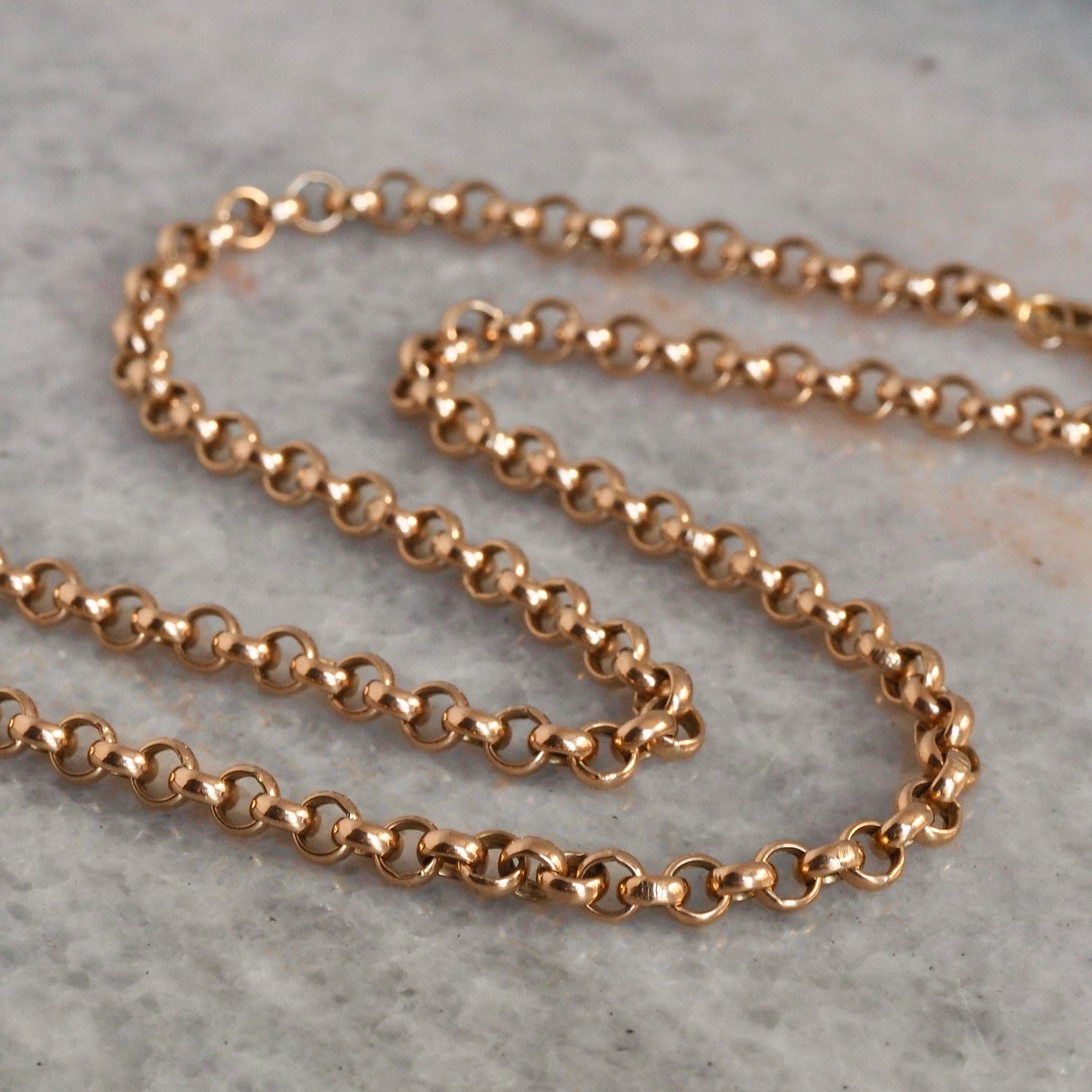 Vintage English 9k Gold 18" Rolo Chain :)