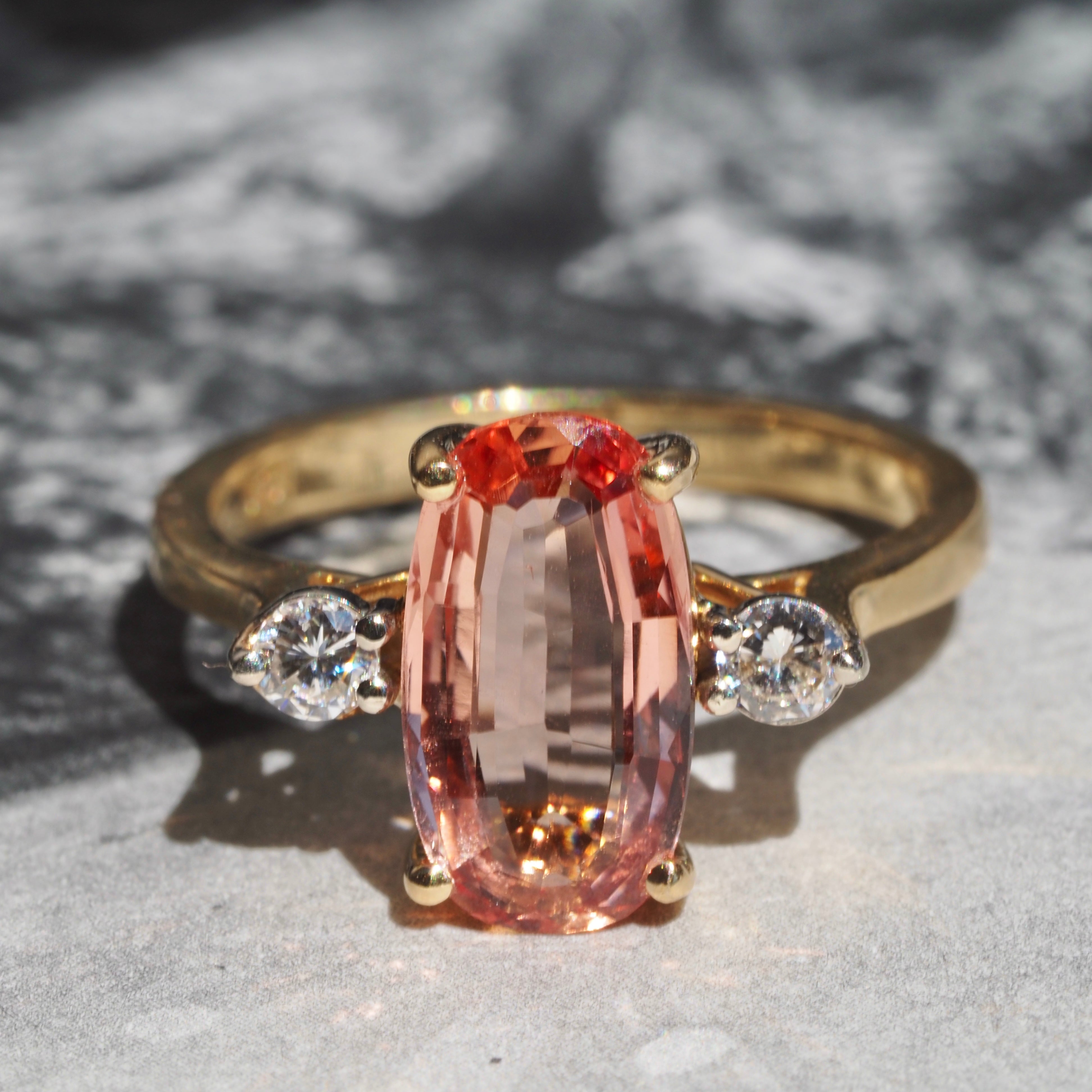 Vintage Imperial Topaz Round Brilliant Cut Diamond 18k Gold Ring