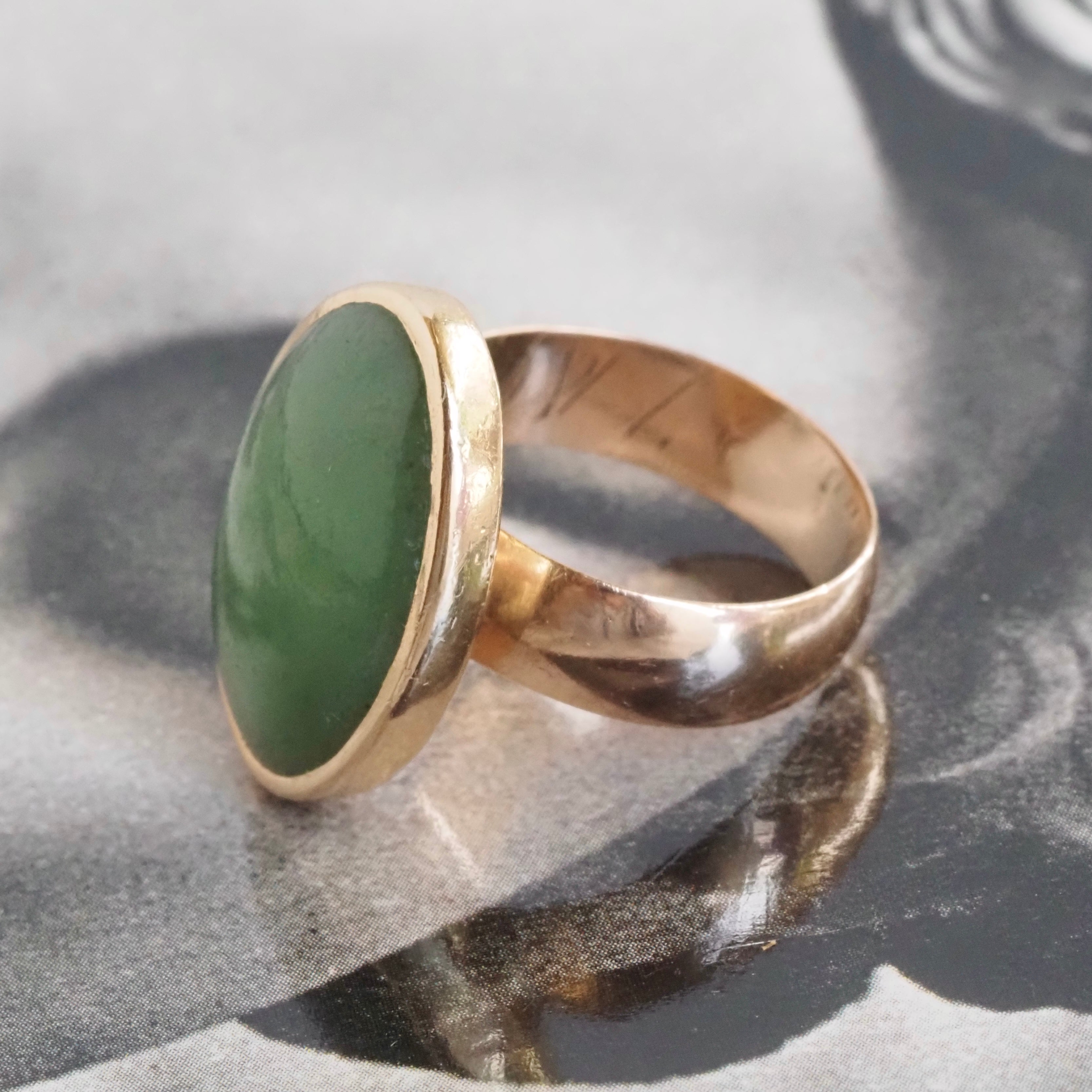 Vintage Jade Cabochon 14k Gold Ring with Antique Band