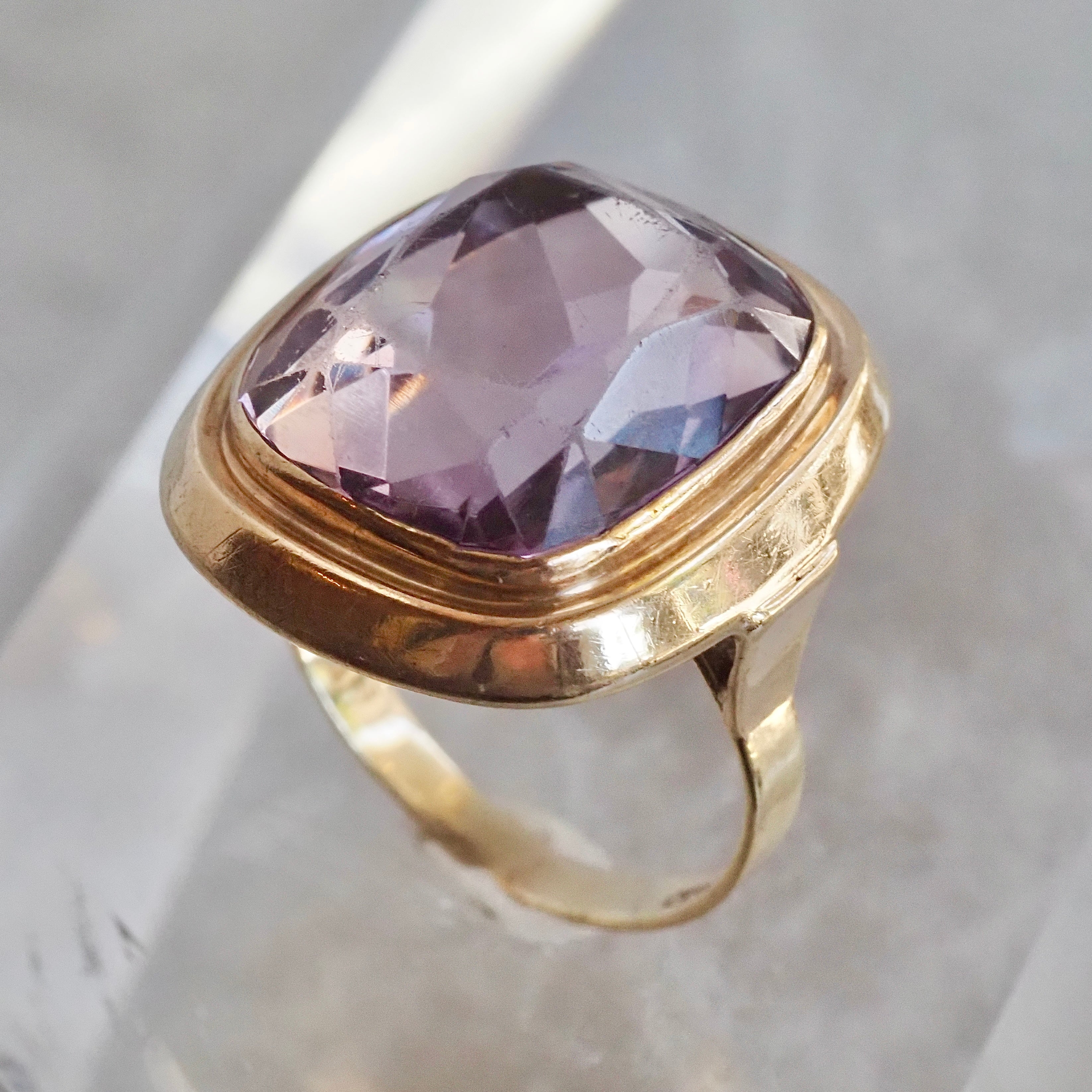 Vintage 1930s/1940s 8k Gold Amethyst Ring