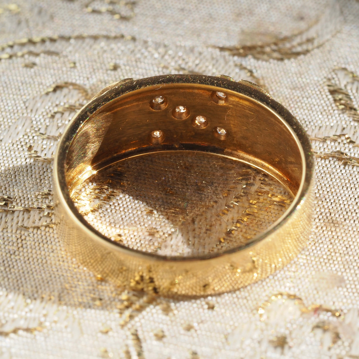 Vintage Italian Diamond 18k Gold Leaves and Flower Band