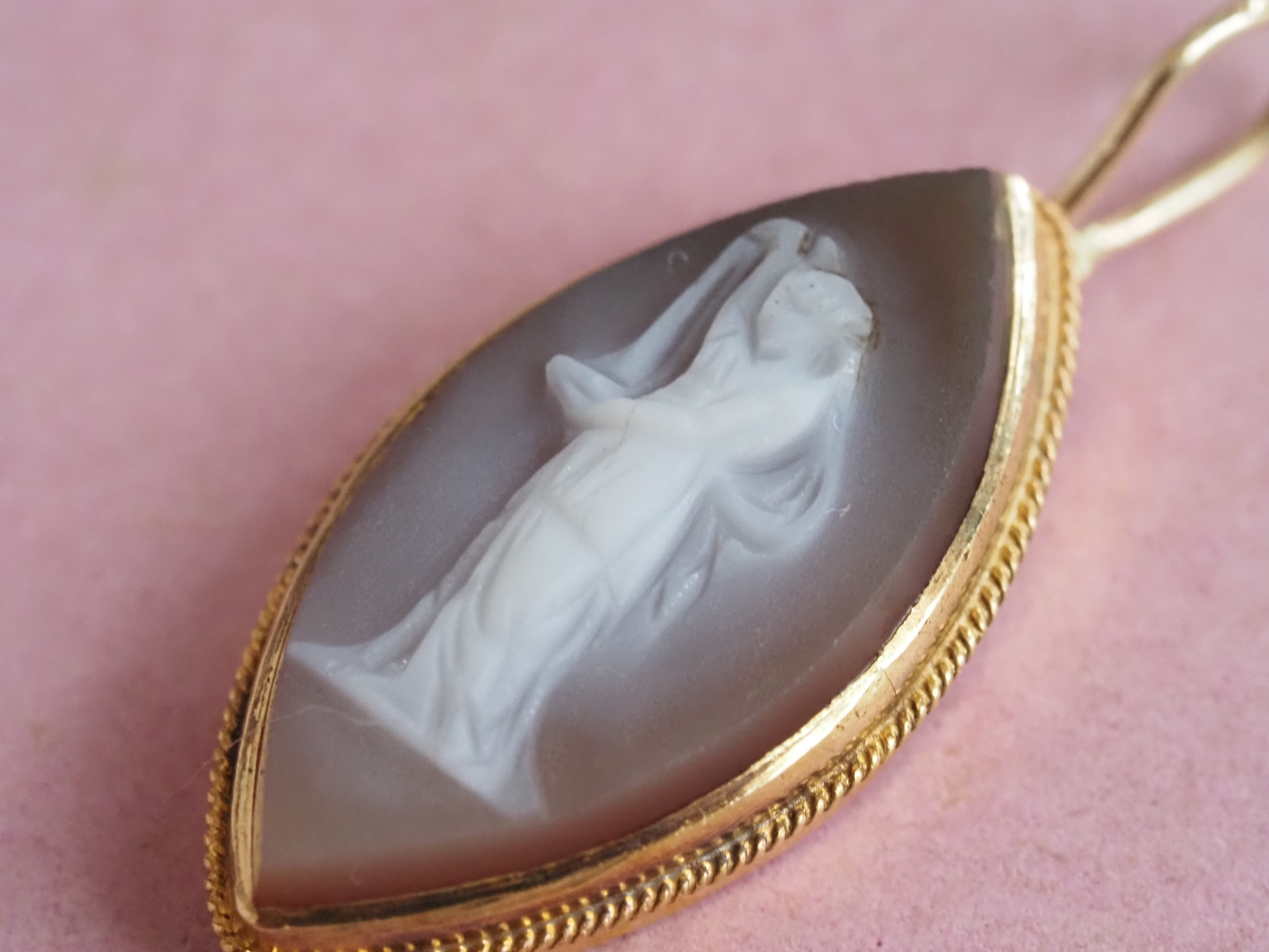 Antique Victorian Hardstone Cameo Marquise 14k Gold Pendant