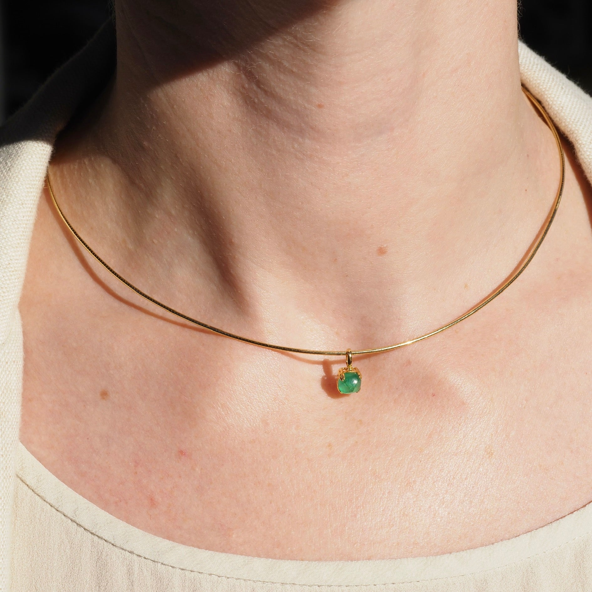 Emerald Sugarloaf 18k Gold Pendant
