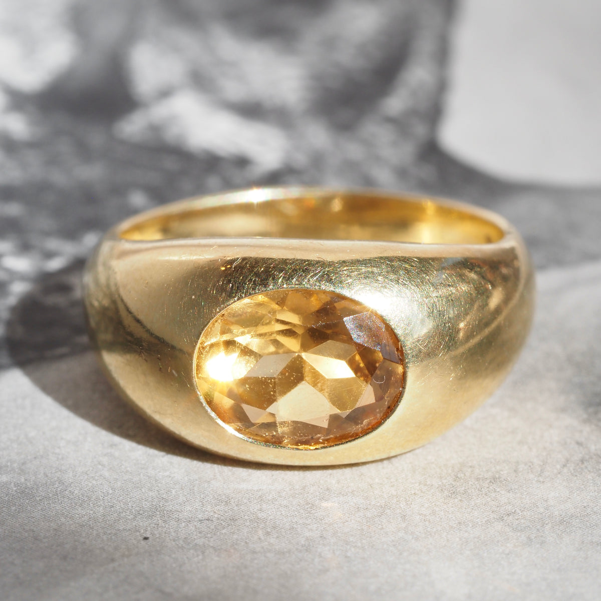 Mid-Century Modern 18k Gold Citrine Dome Signet Ring