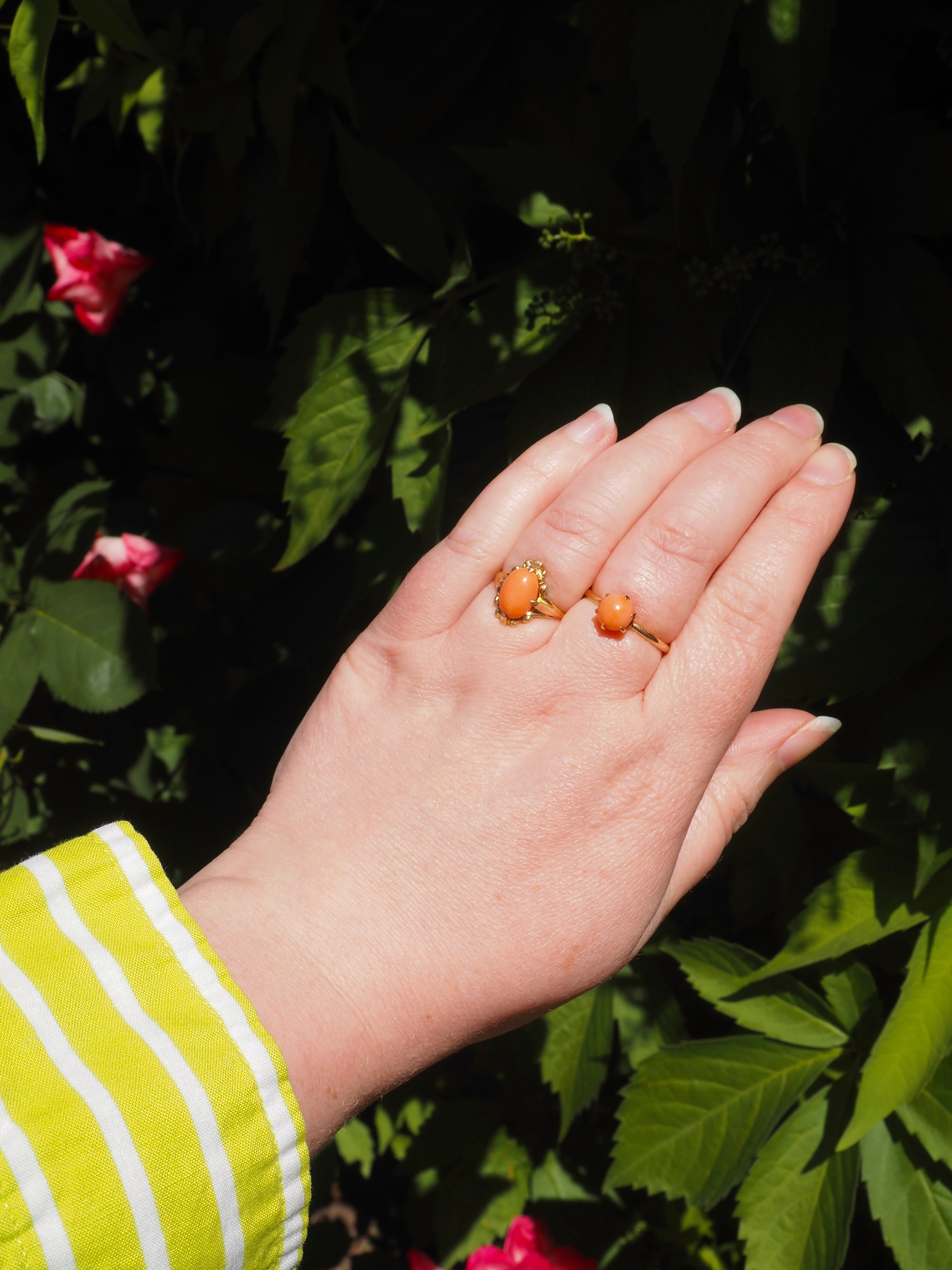 Vintage 14k Gold Coral Button Ring