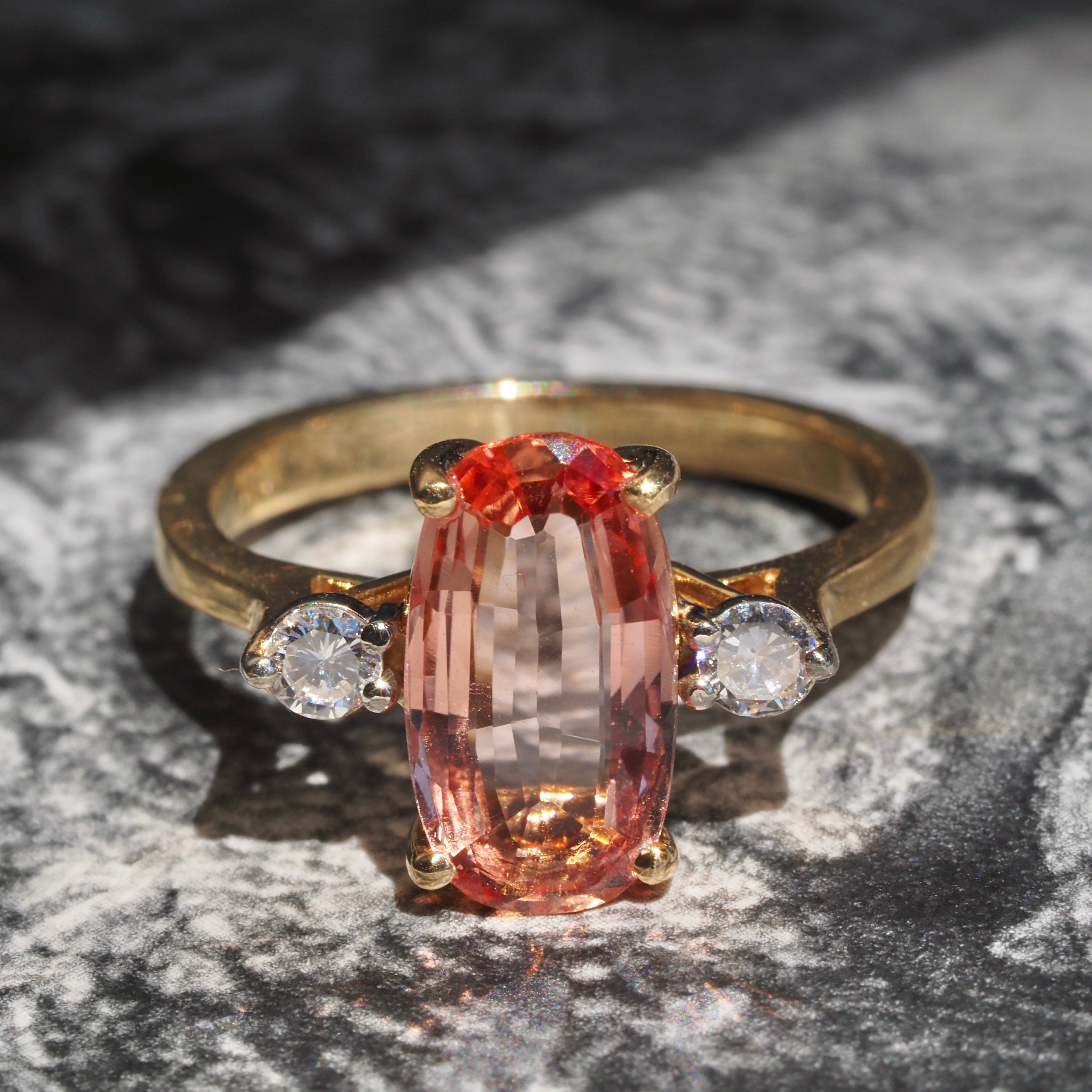 Vintage Imperial Topaz Round Brilliant Cut Diamond 18k Gold Ring