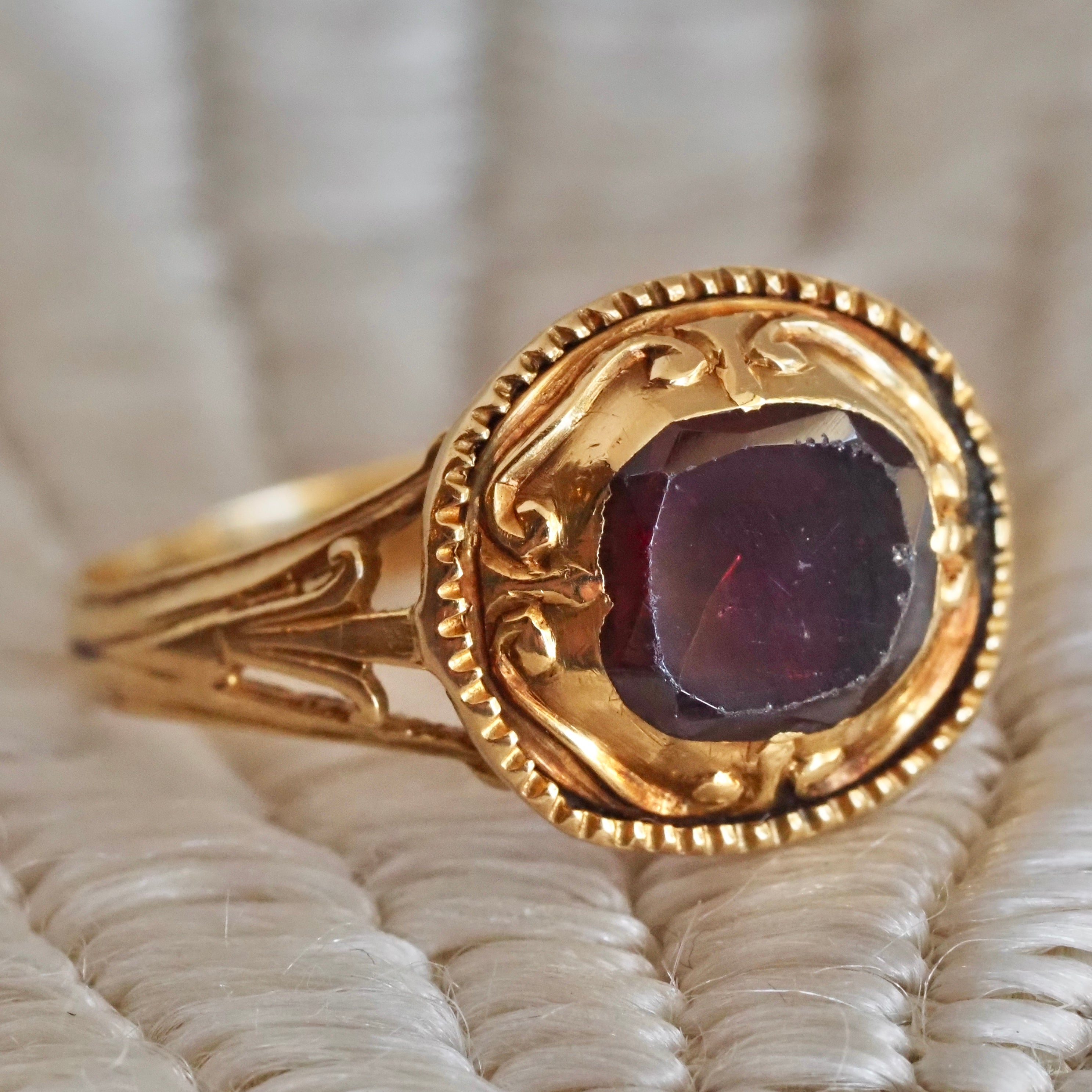 Antique Georgian Almandine Garnet 18k Gold Ring