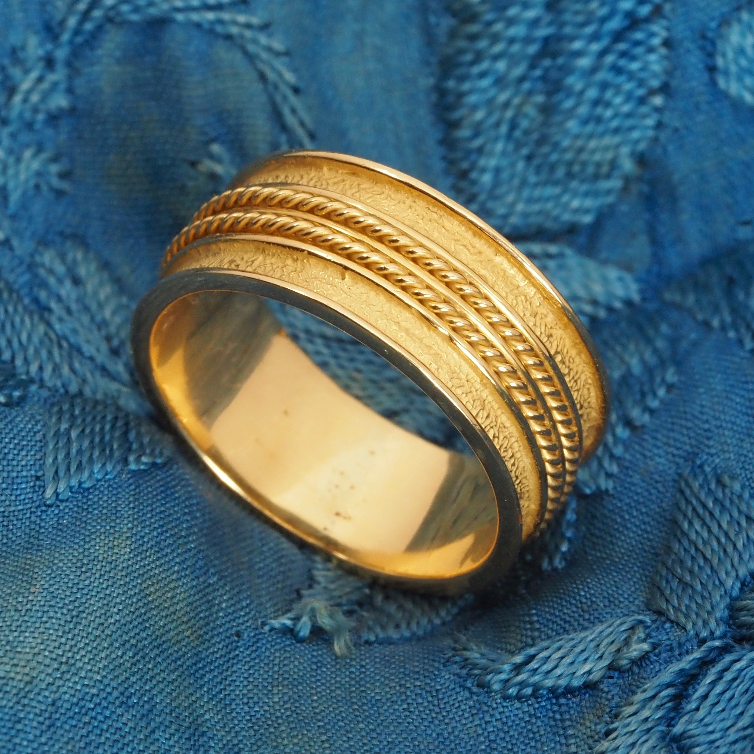 Vintage Portuguese Wide Rope 19k Gold Ring