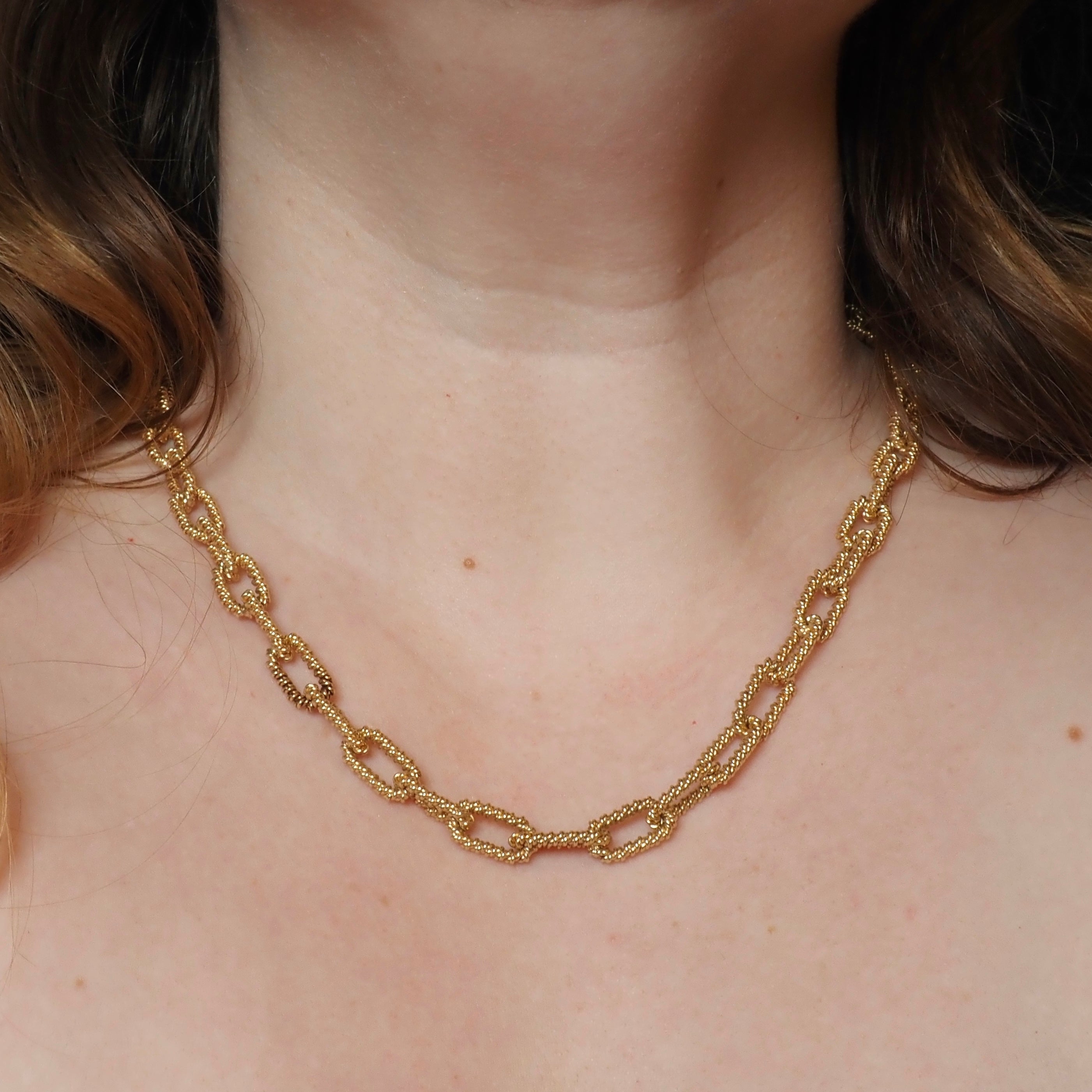 Vintage Solid 14k Gold Twisted Link Chain Necklace