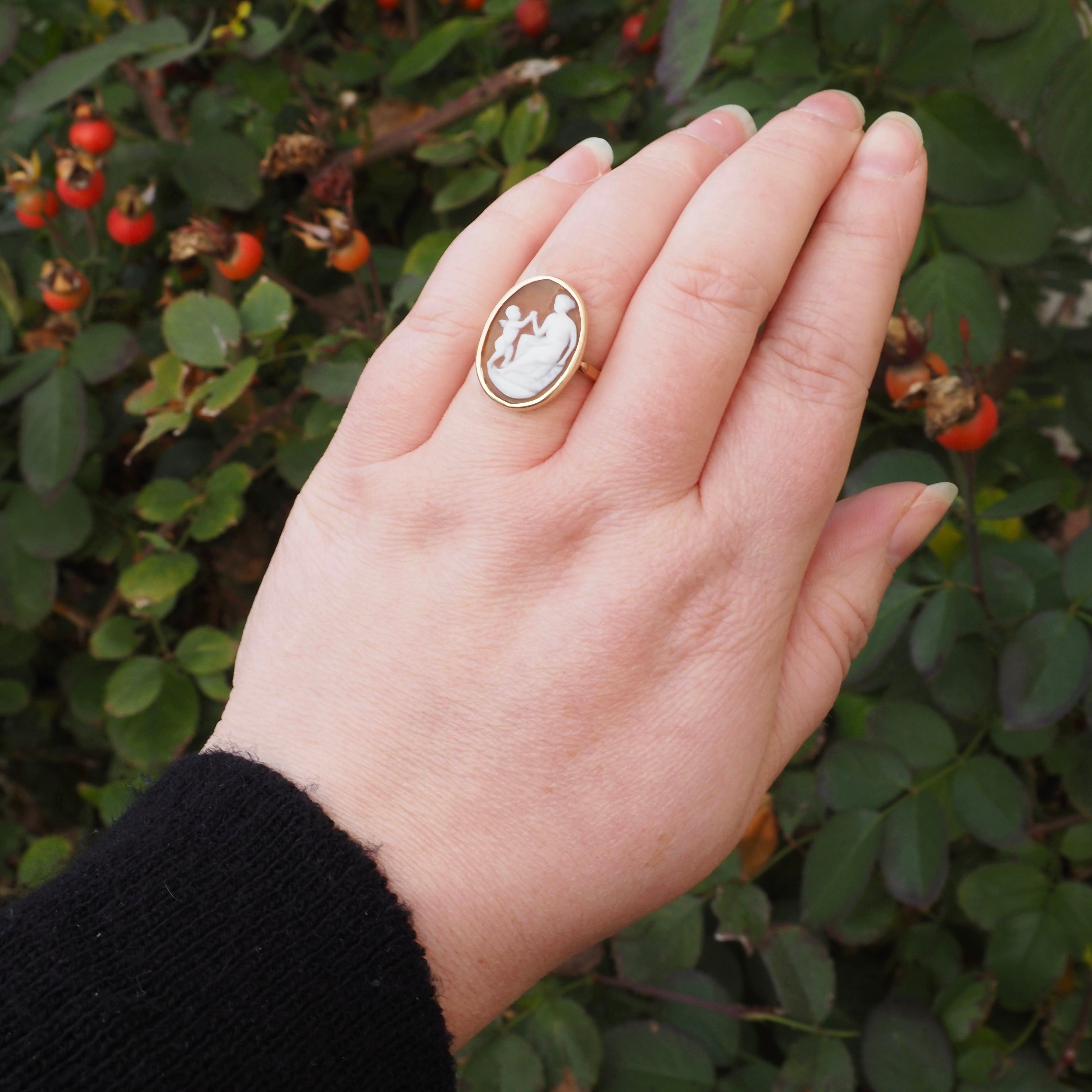 Antique Victorian 14k Gold Shell Cameo Ring