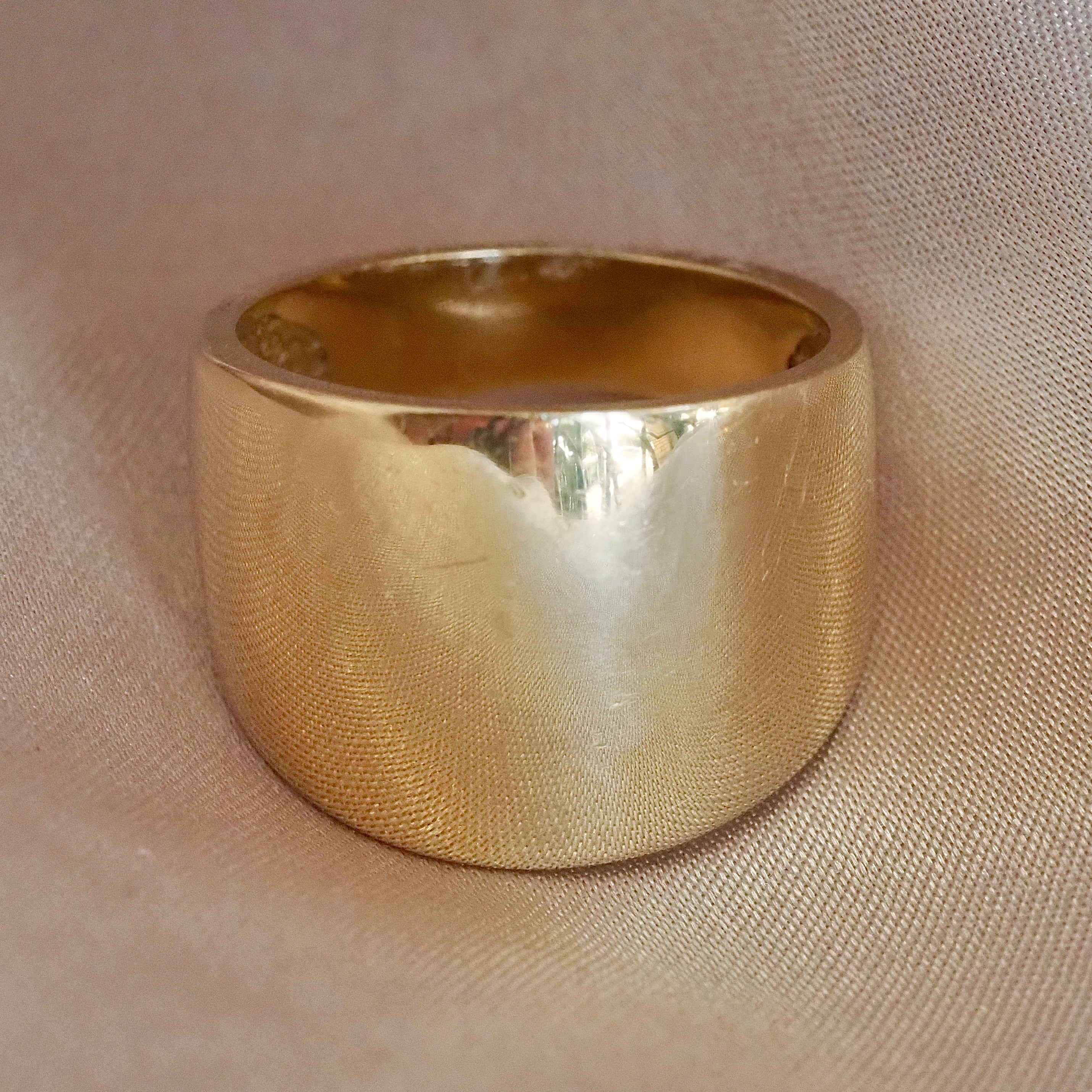 Vintage 14k Gold Wide Tapered Band