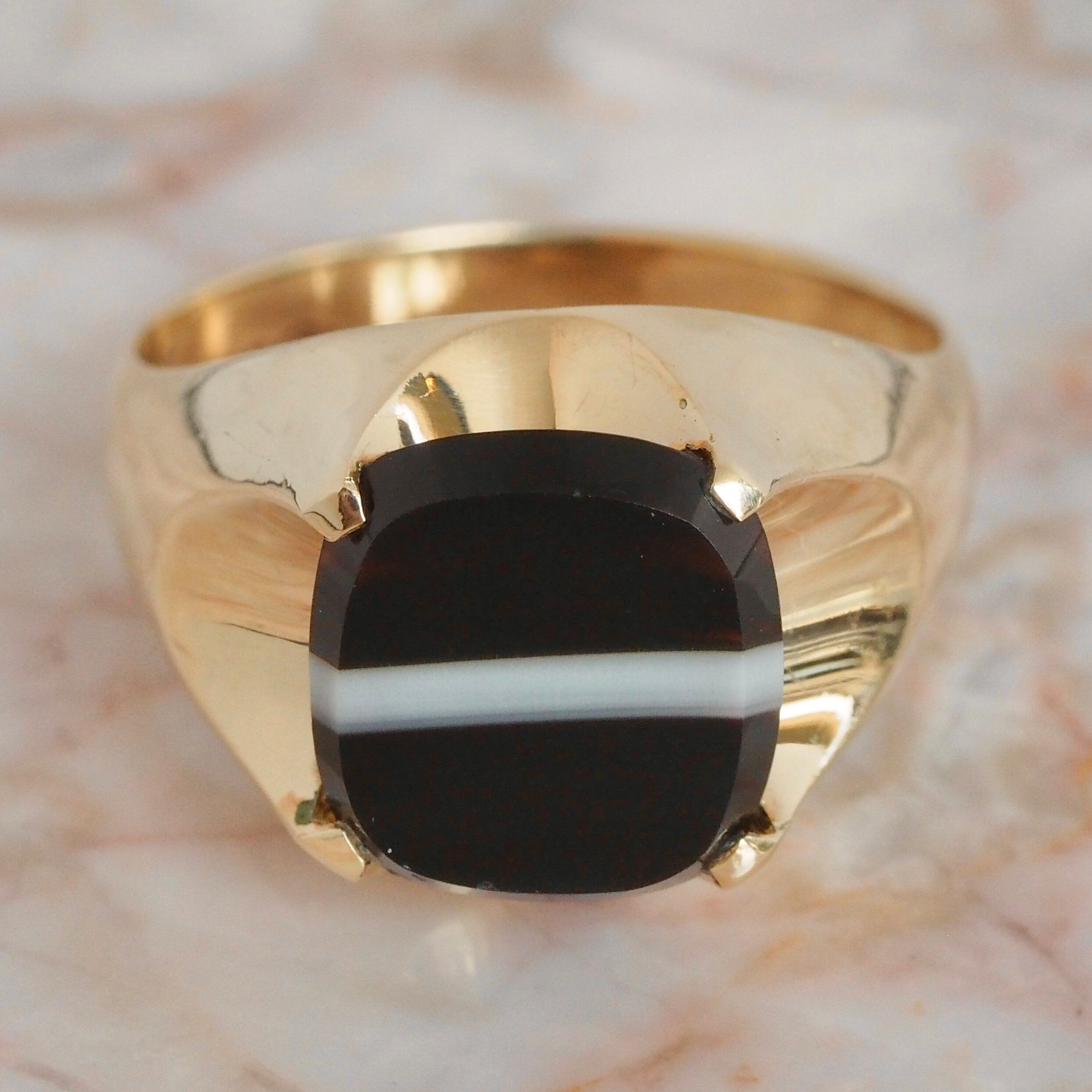 Modernist 14k Gold European Banded Agate Ring