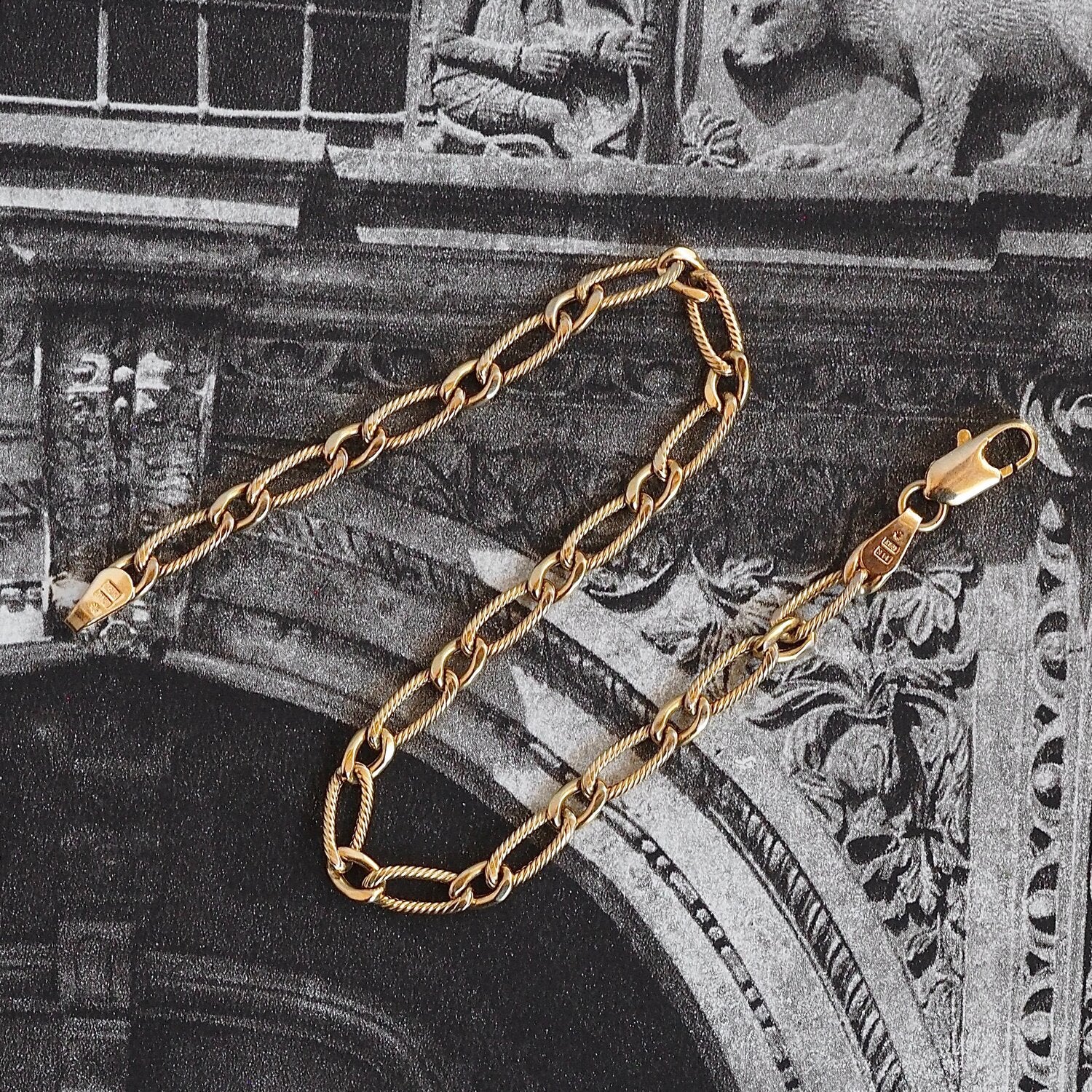 Vintage Italian 14k Gold Textured Figaro Bracelet