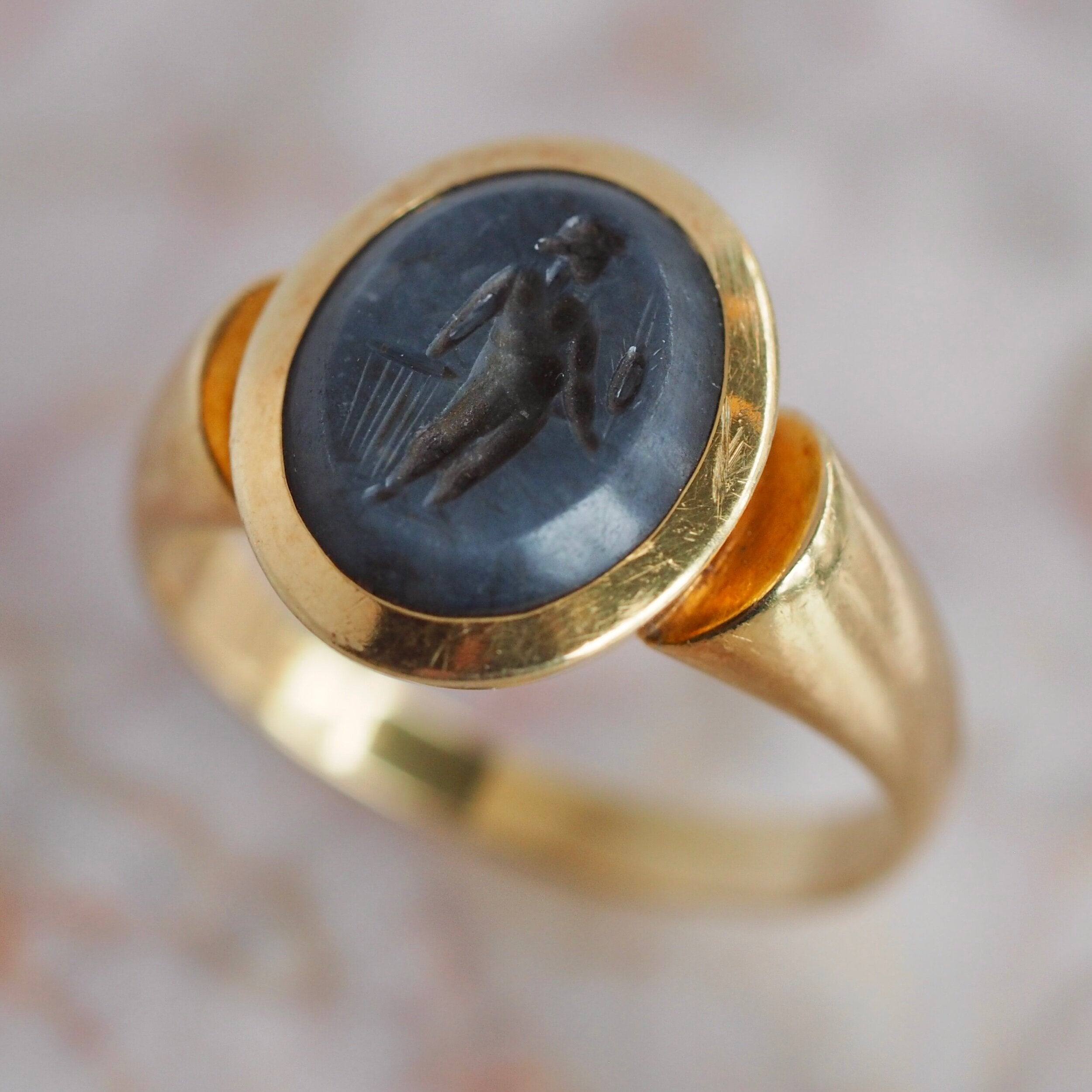 Vintage 18k Gold Ring with Ancient Agate Intaglio