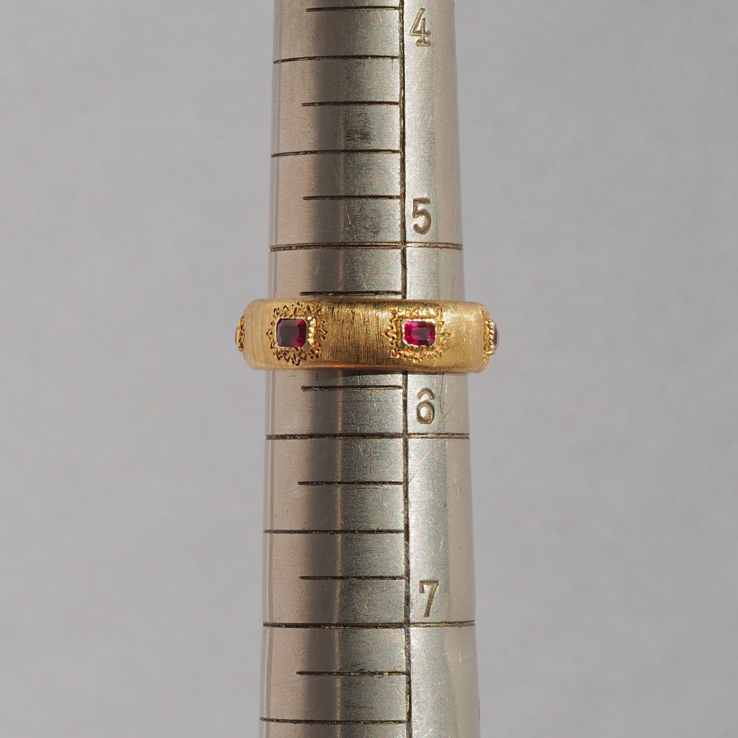 Vintage 18k Gold Ruby Buccellati Inspired Ring
