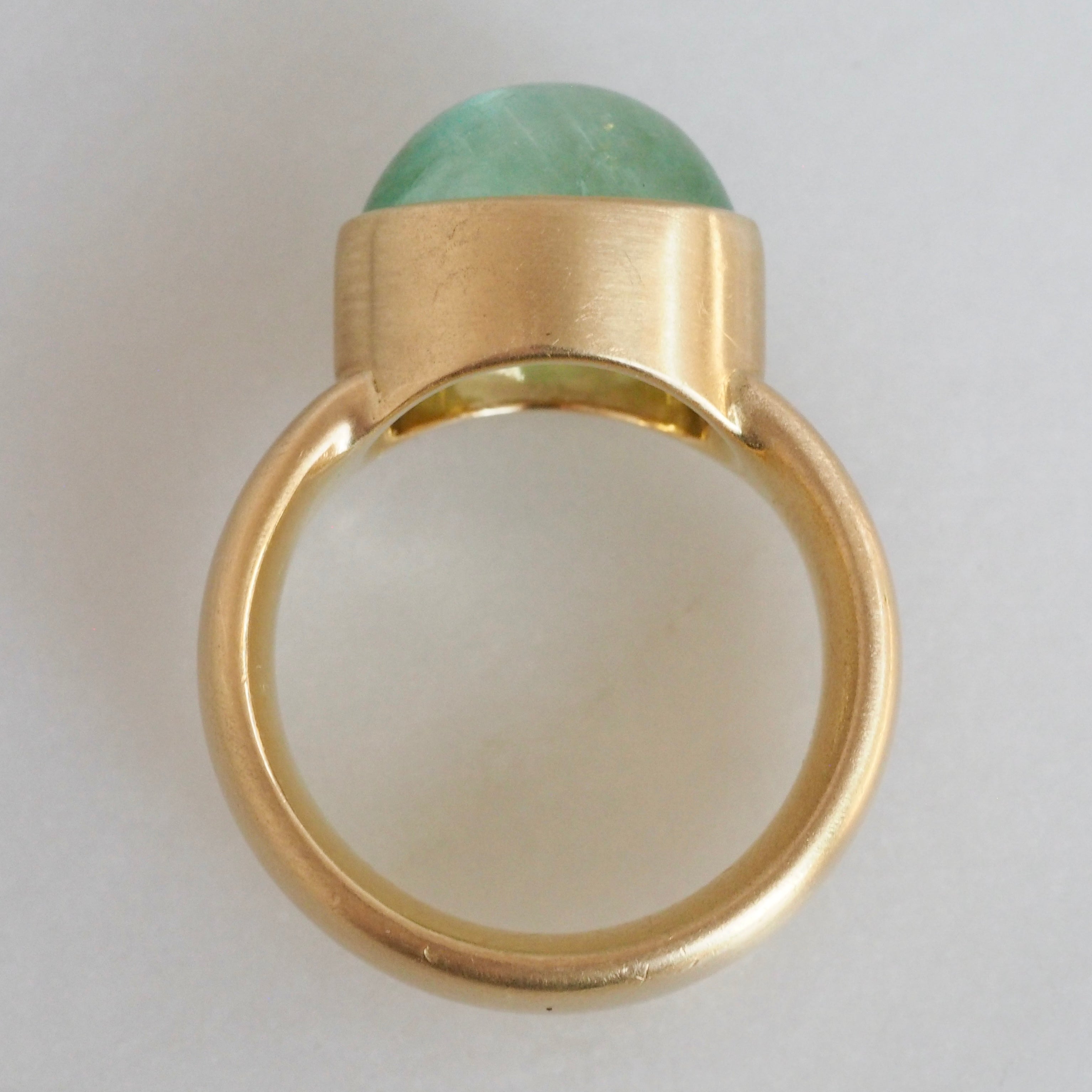 Vintage 18k Gold Green Beryl Ring
