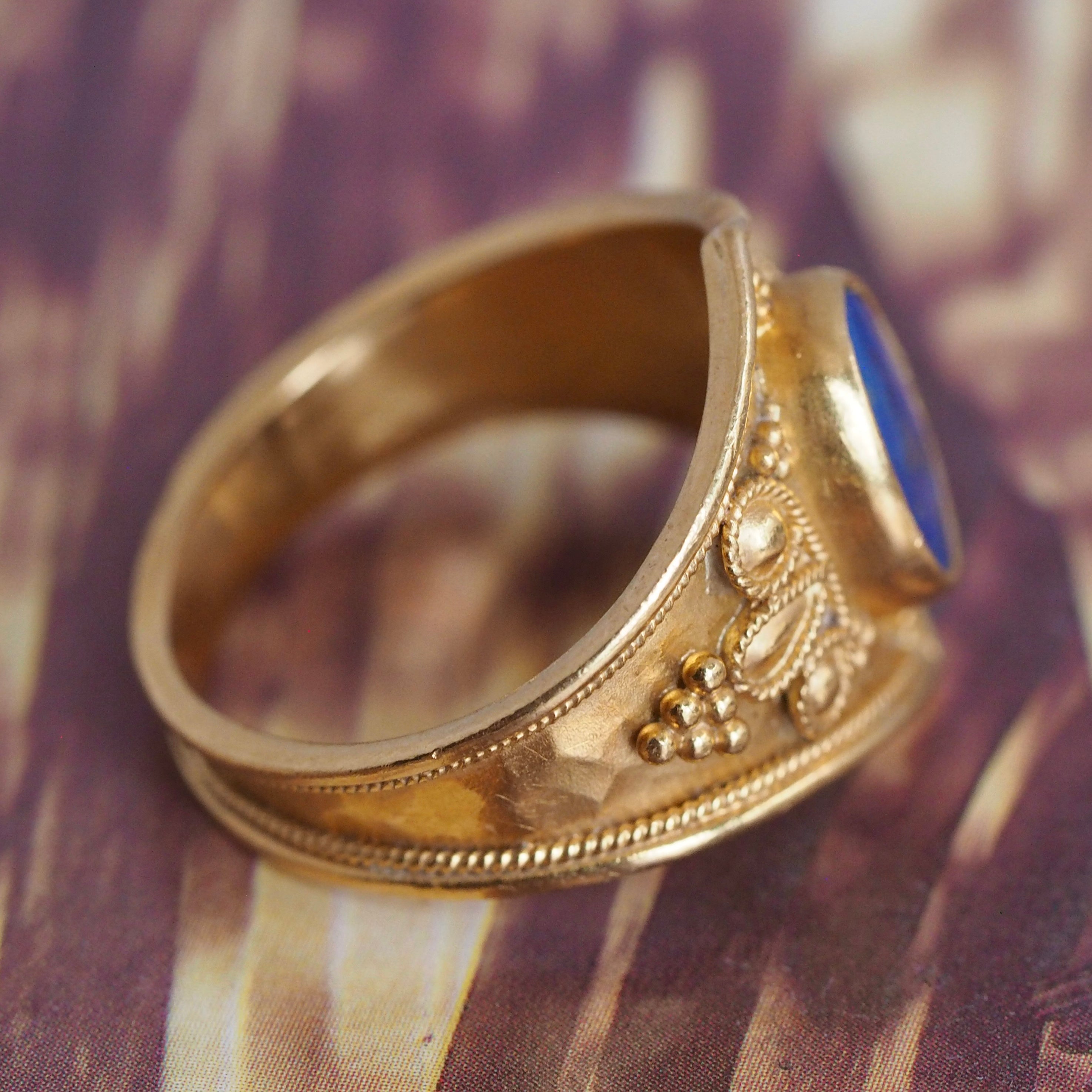 Vintage Greek 22k Gold Lapis Ring